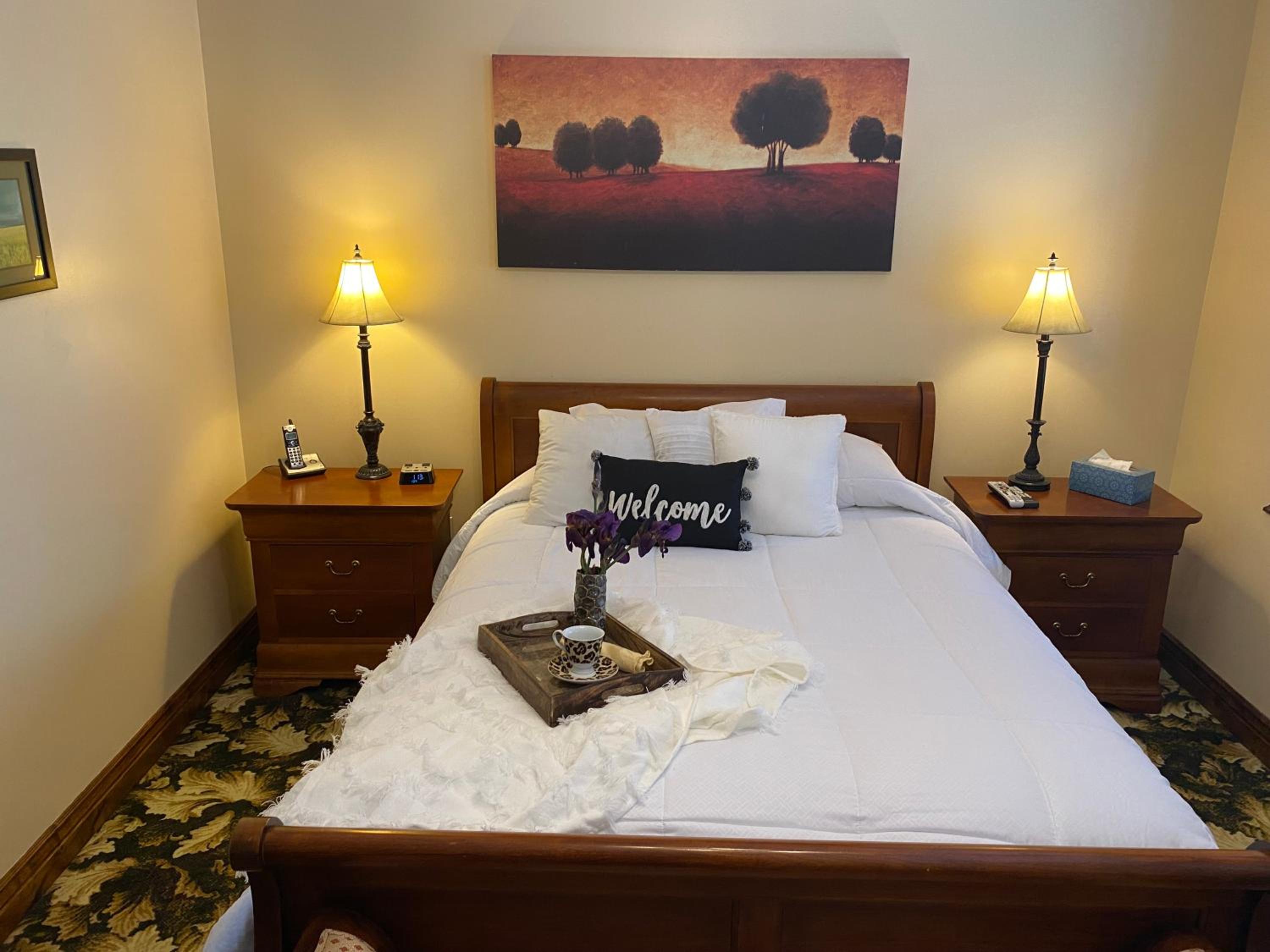 Queen Suite - Photo 5