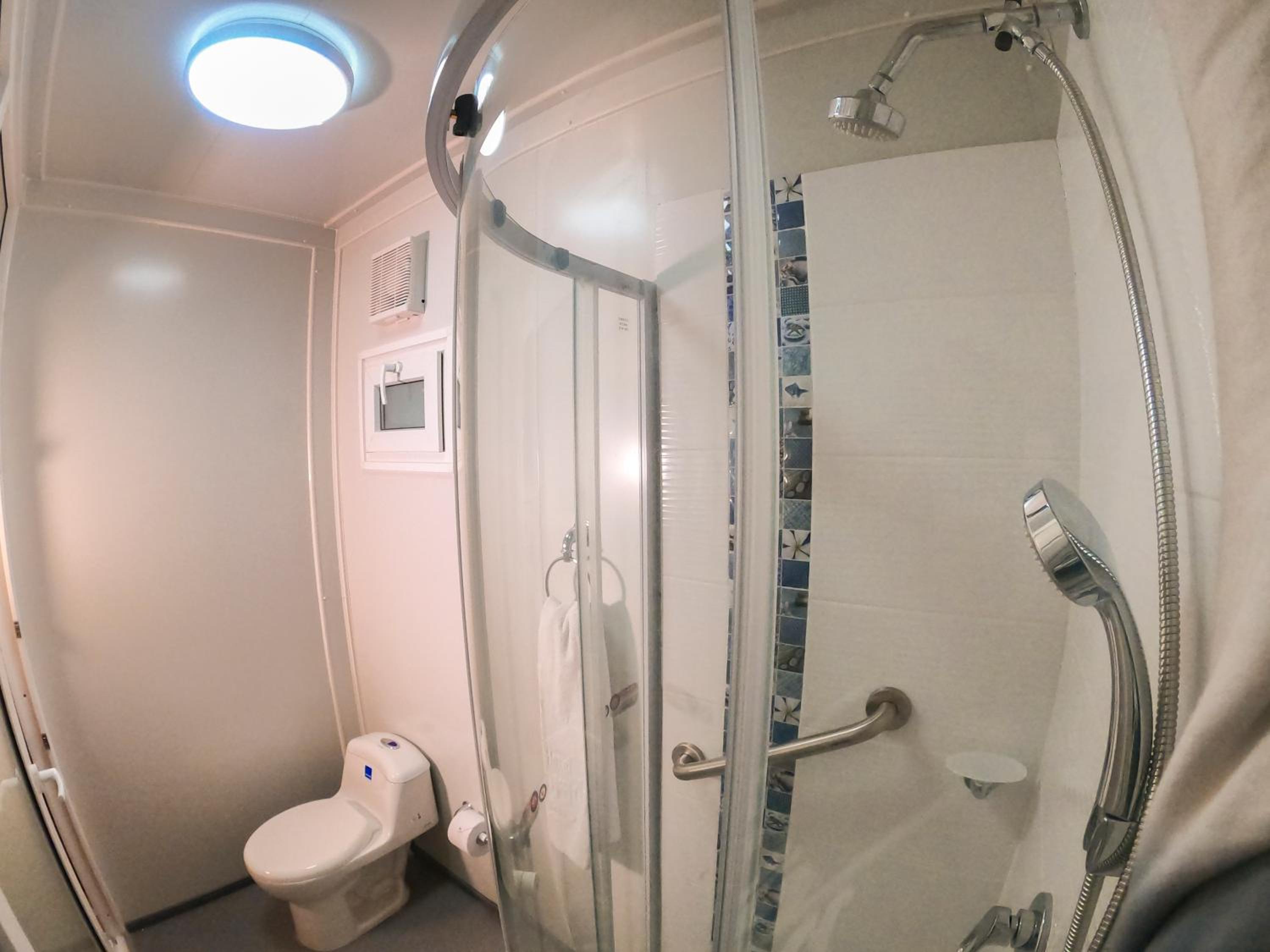 Double Room - Photo 9