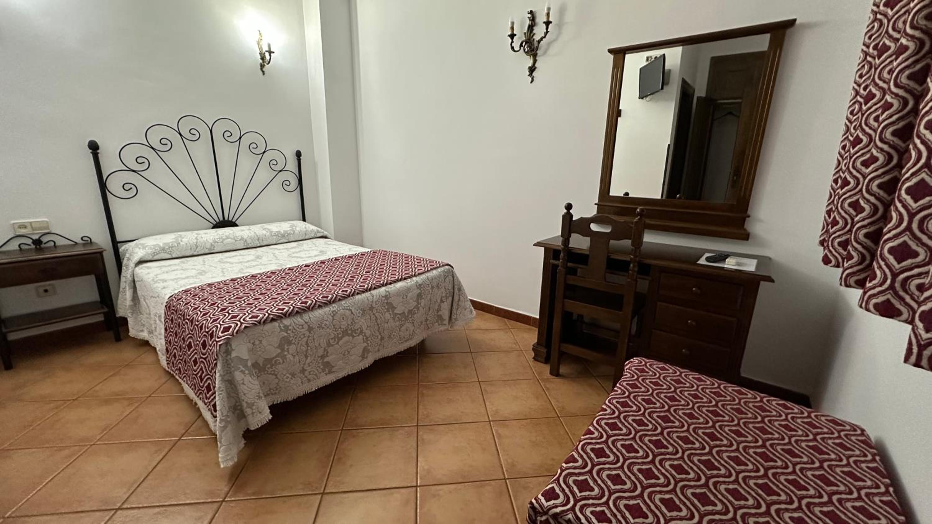 Double or Twin Room with Bathroom photo 3