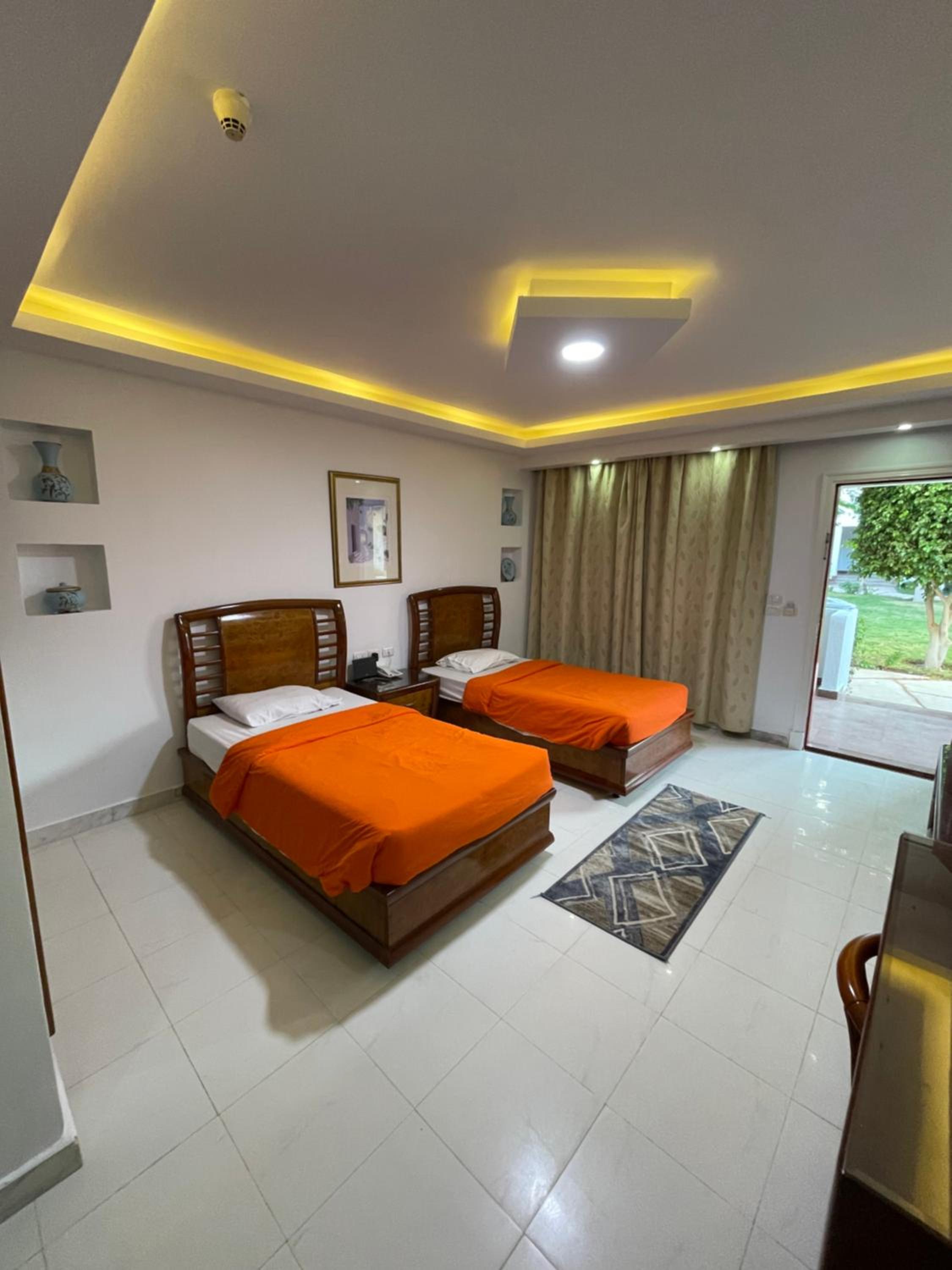 Deluxe Family Room - Photo 71