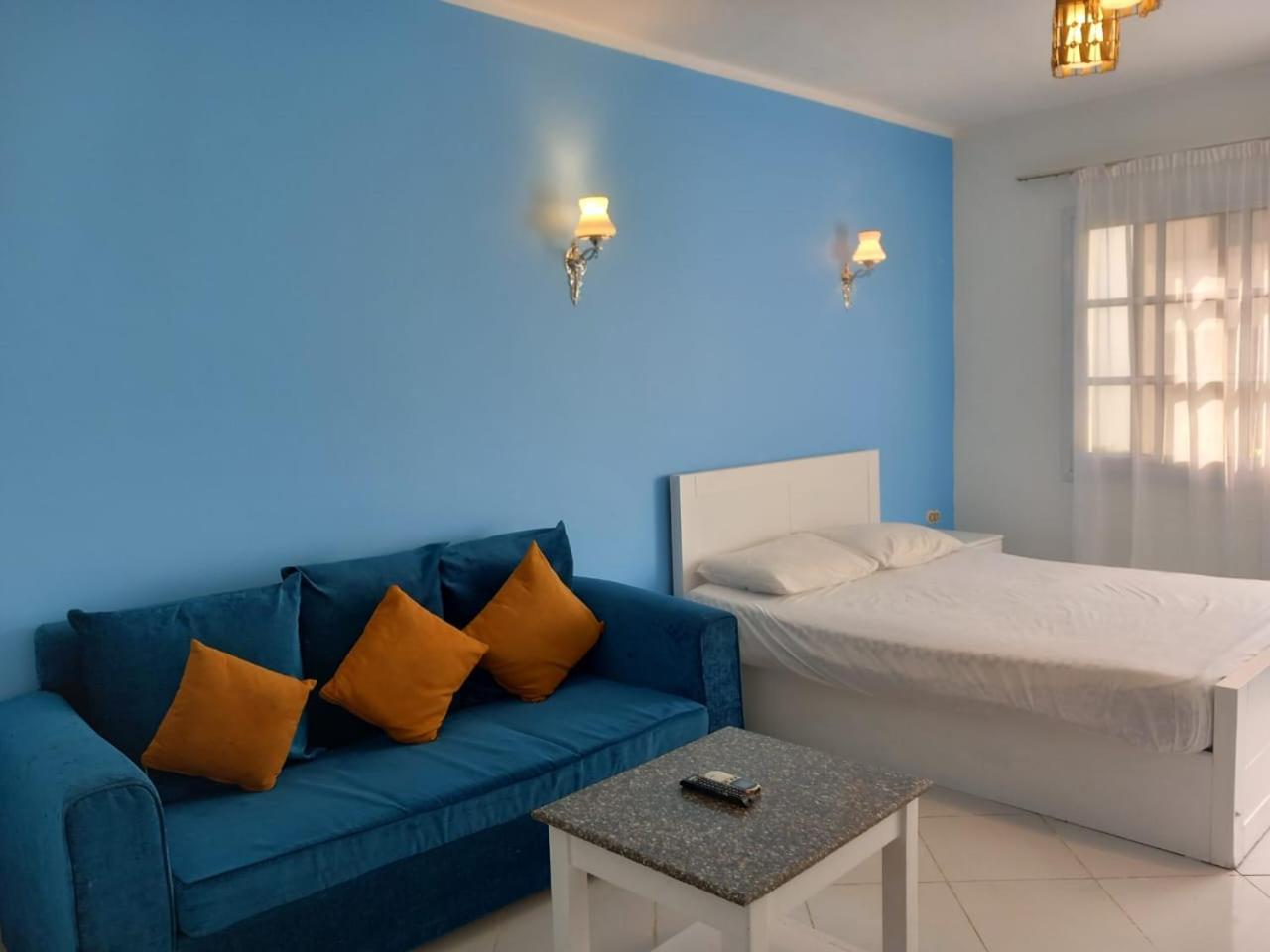 Deluxe Family Room - Photo 33