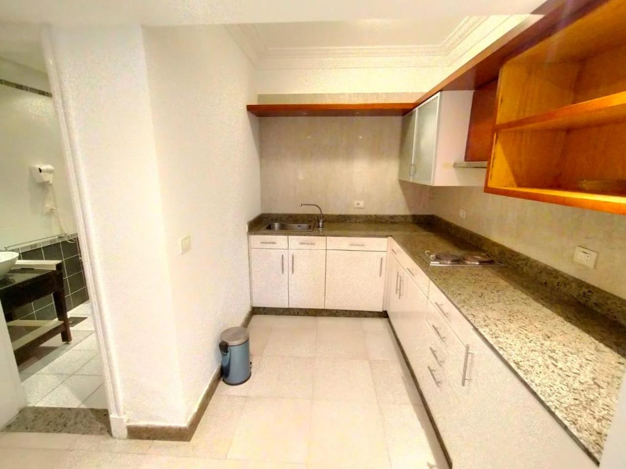 Deluxe Family Room - Photo 97