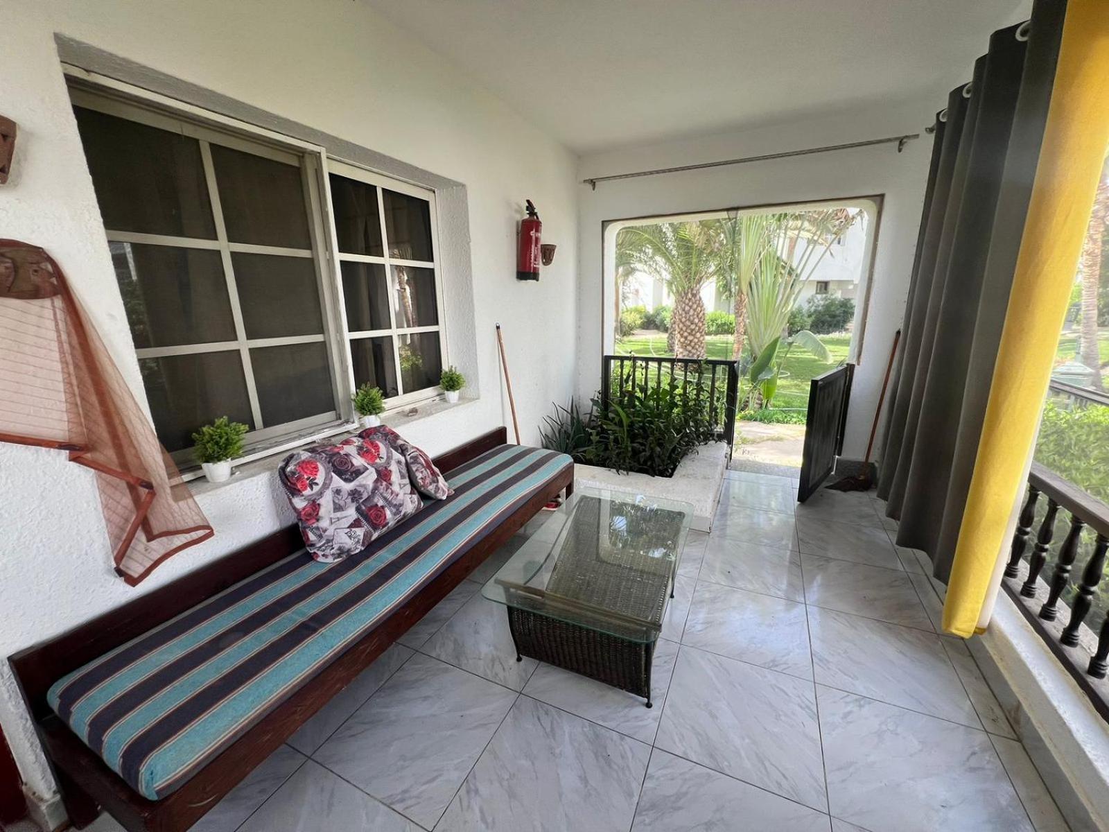 Deluxe Family Room - Photo 6