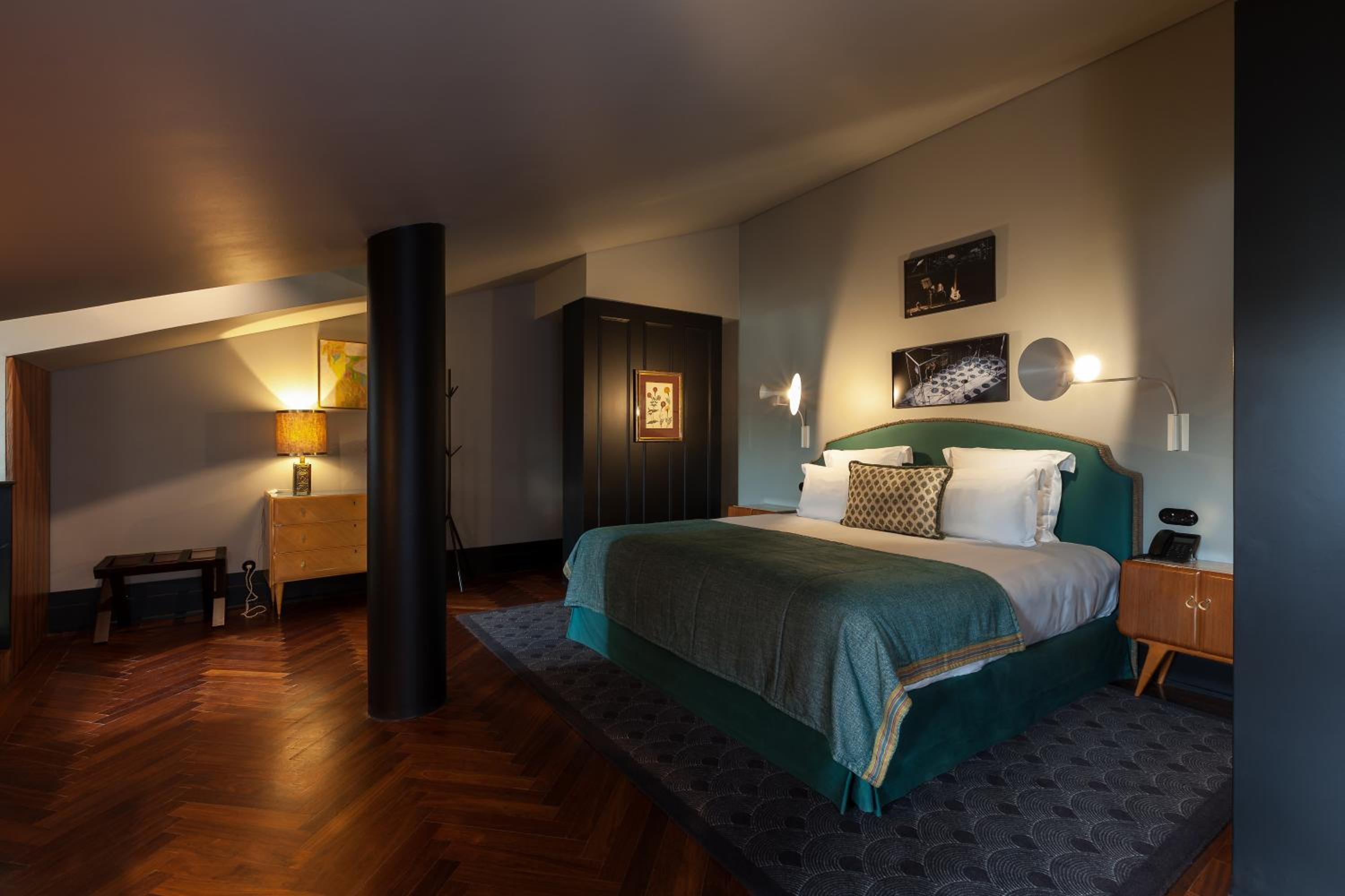 Avenue Suite