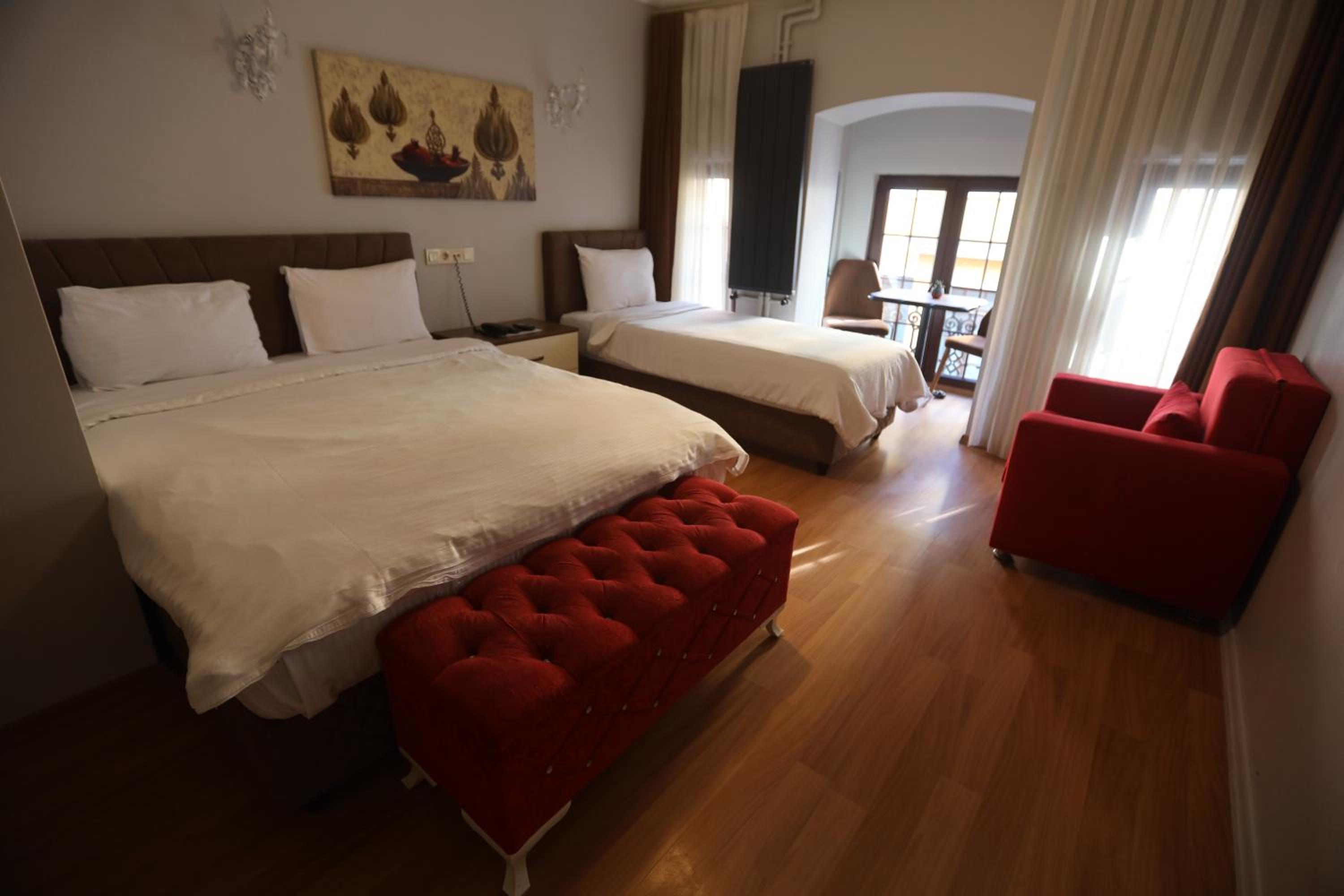Luxury Triple Room photo 3