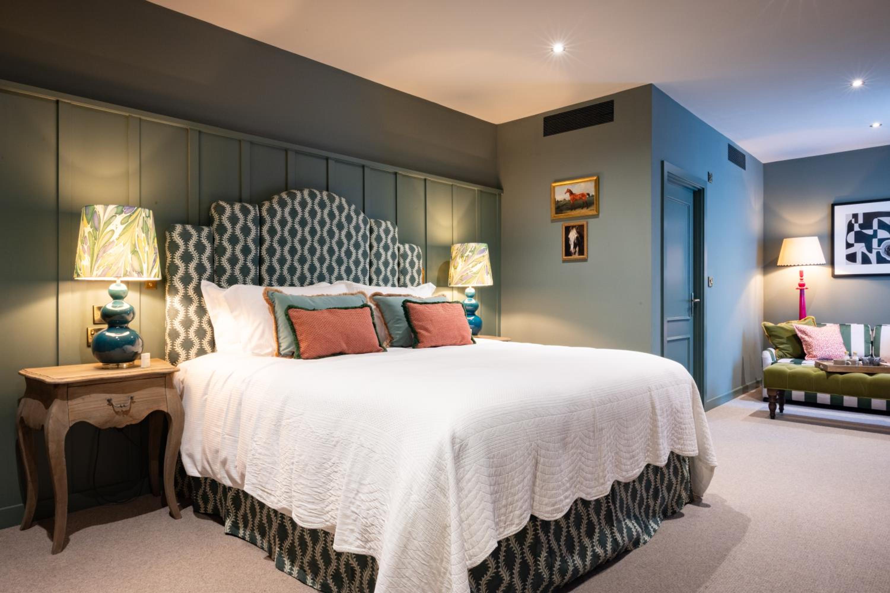 Luxe Room photo 1