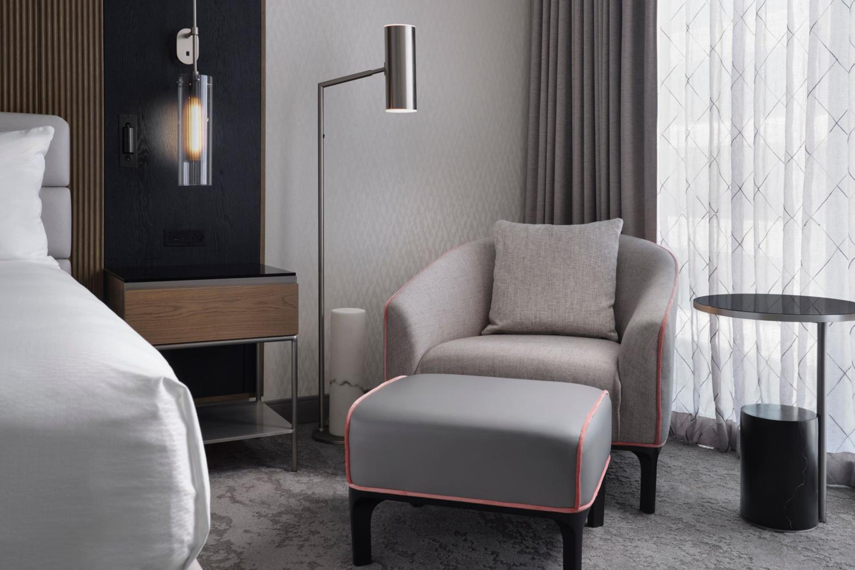 Guest room with king bed, no view