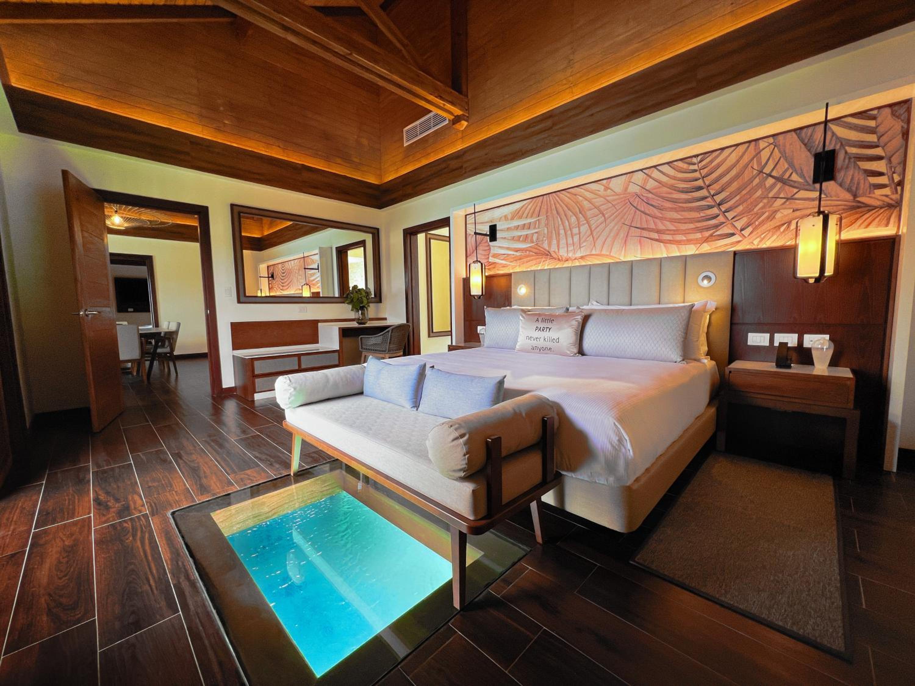 Luxury Presidential Sunset Overwater Suite Diamond Club