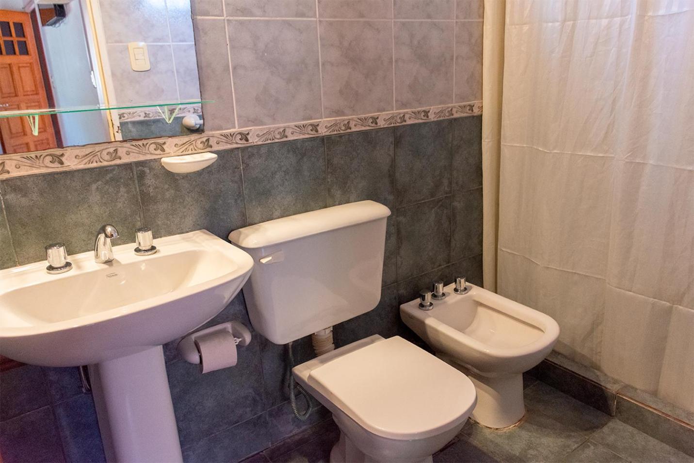 Double or Twin Room with Private Bathroom photo 2