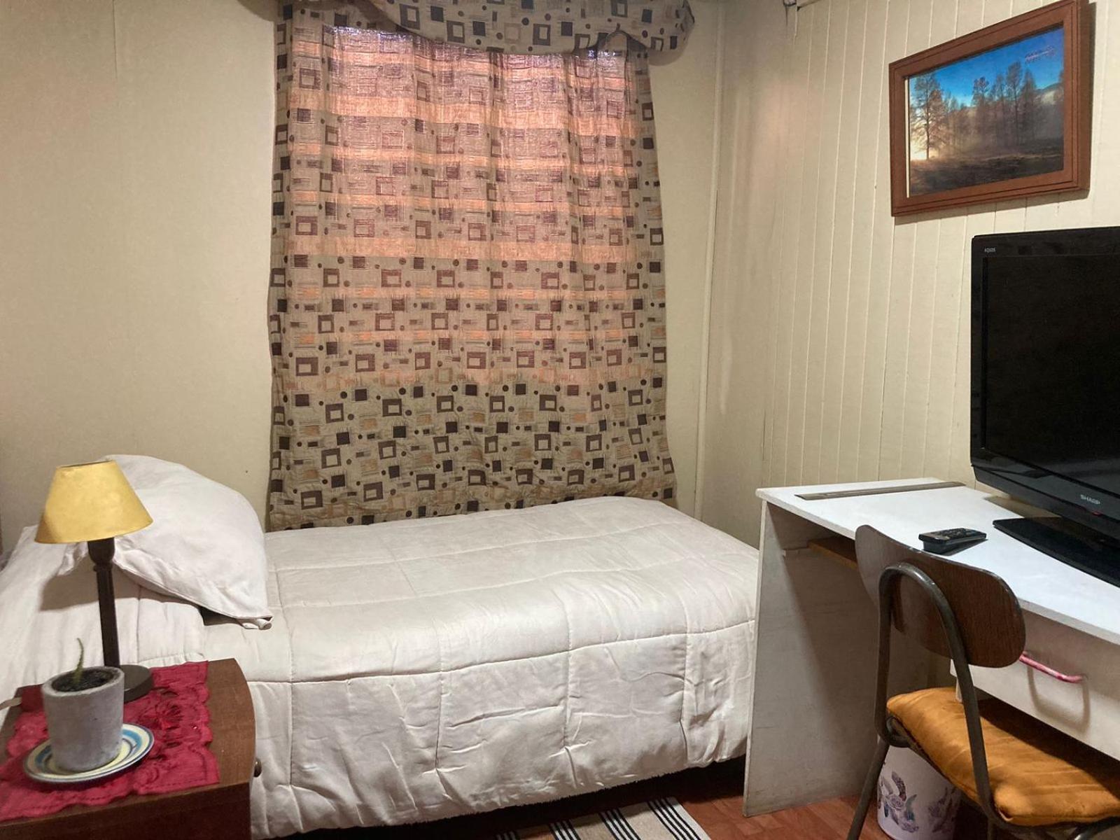 Single Room with Shared Bathroom photo 1