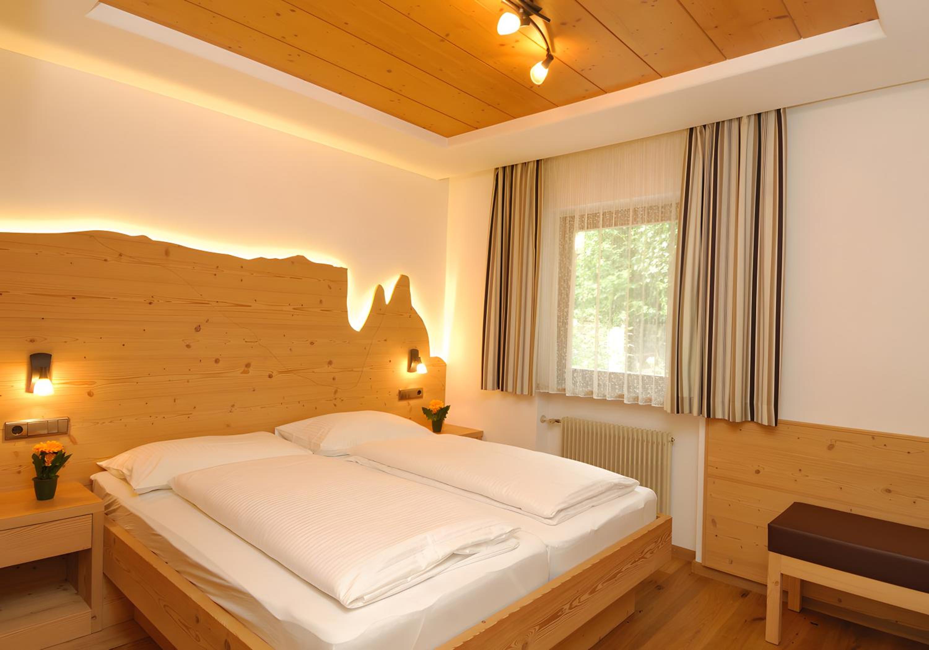 Superior One-Bedroom Apartment with Balcony