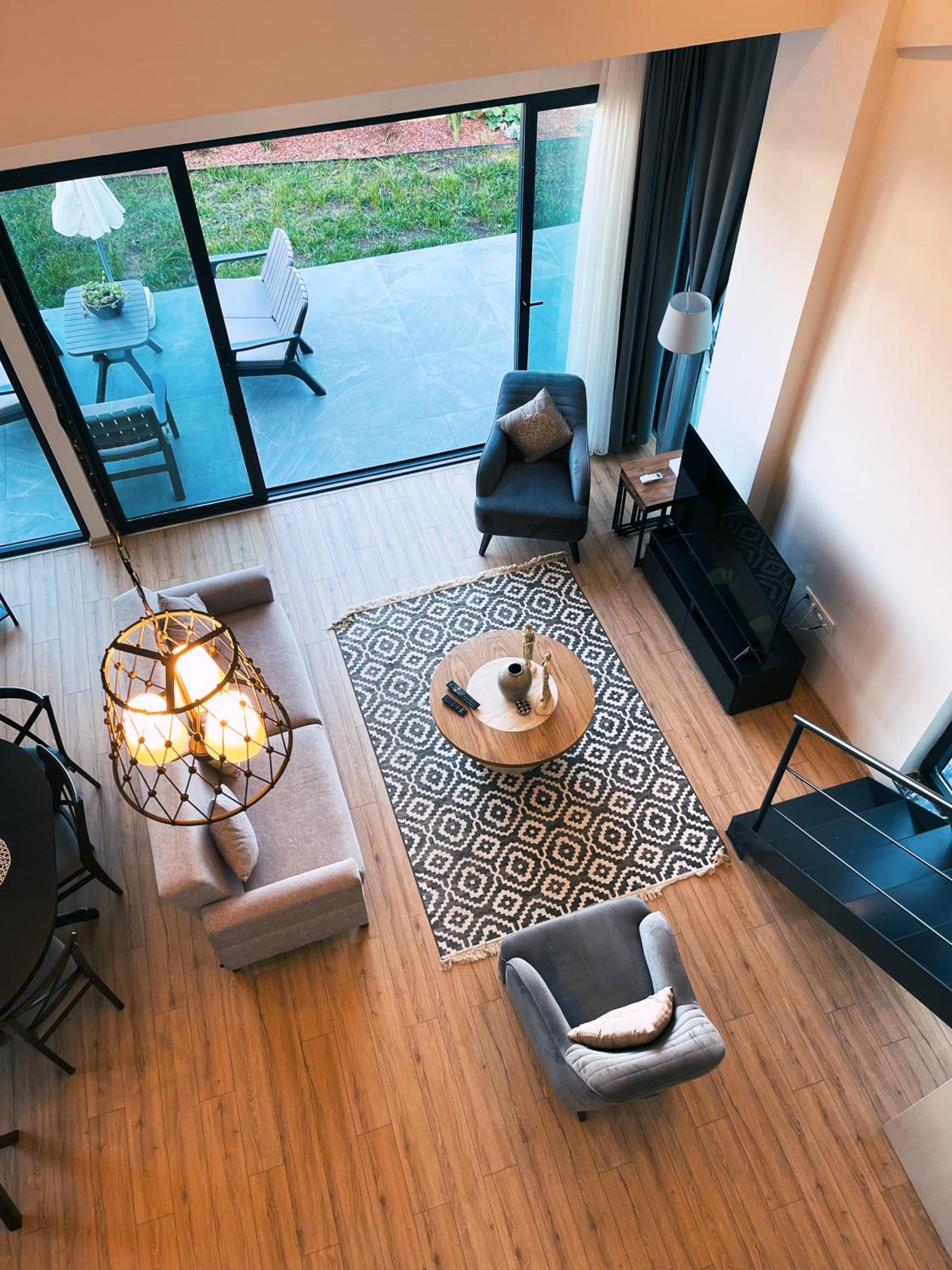 Villa - Photo 3