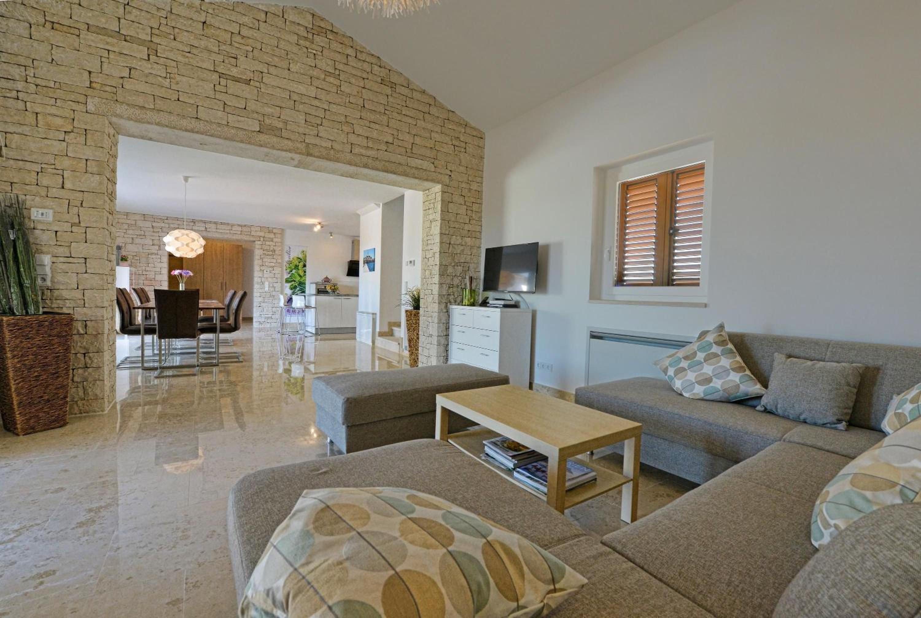 Five-Bedroom Holiday Home