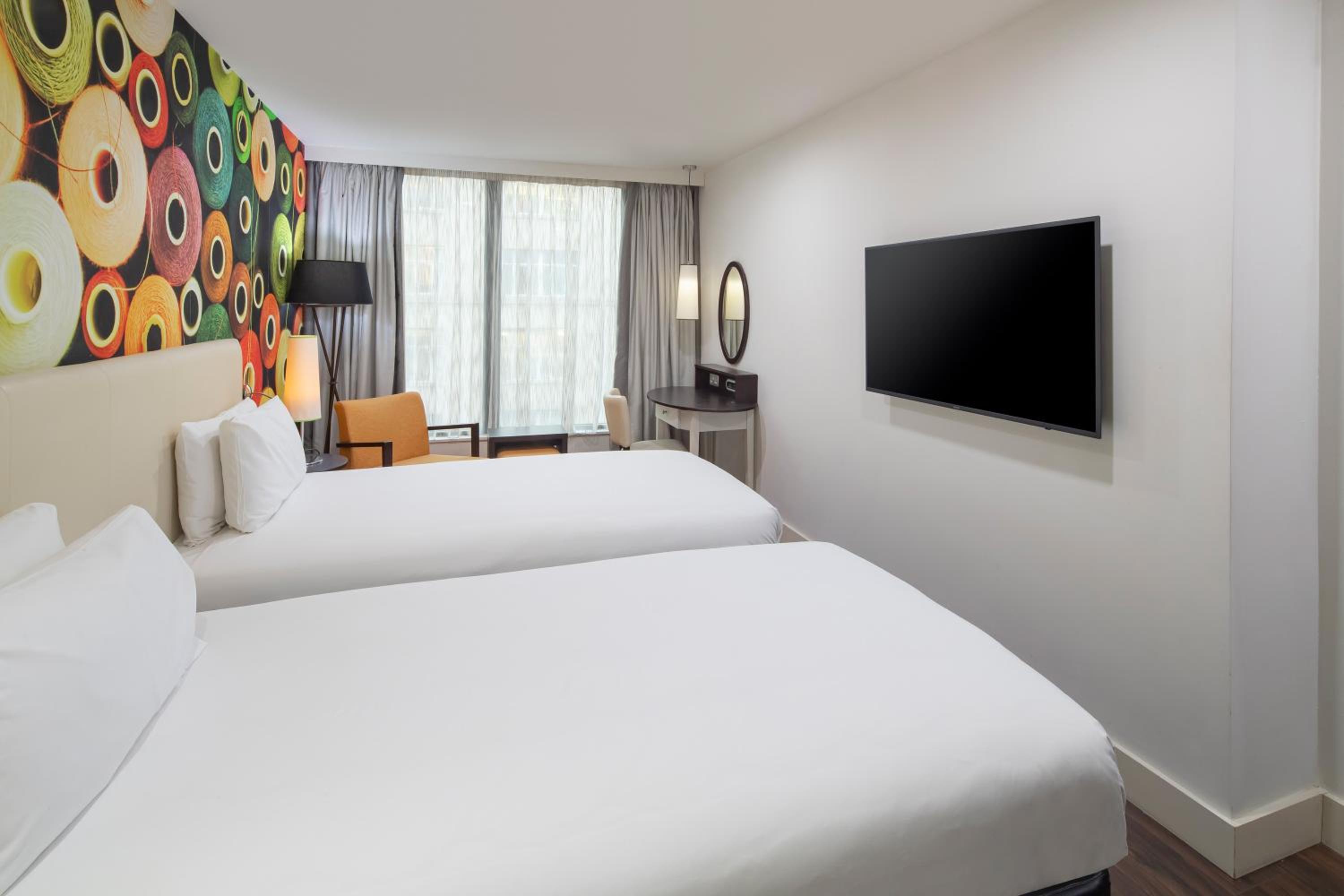 Premium Twin Room - Photo 1