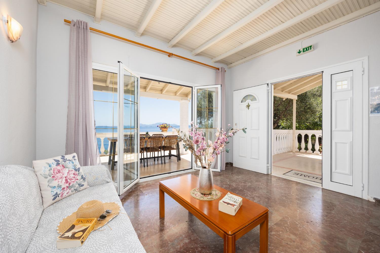 Villa photo 1