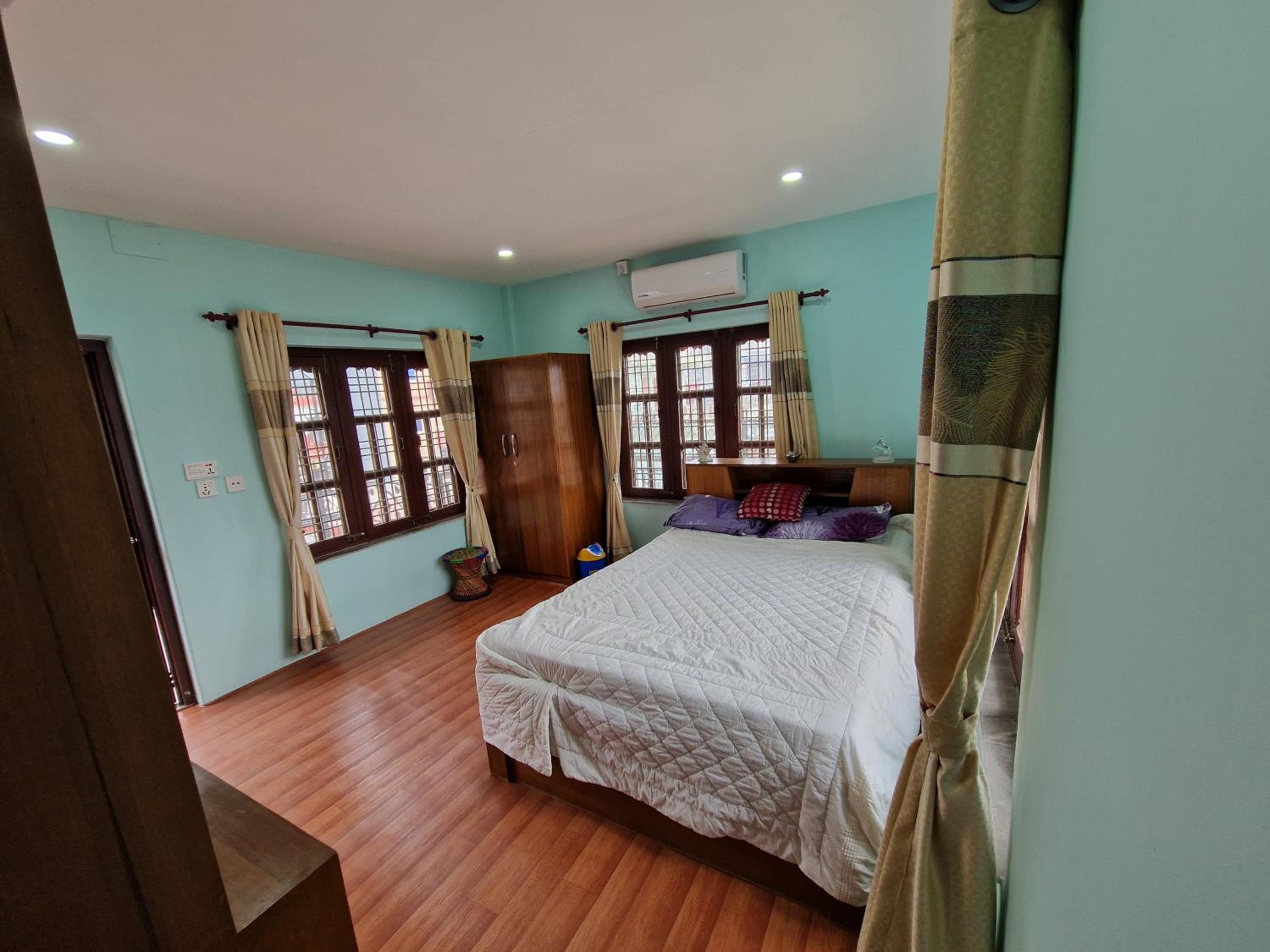 Apartment with Balcony