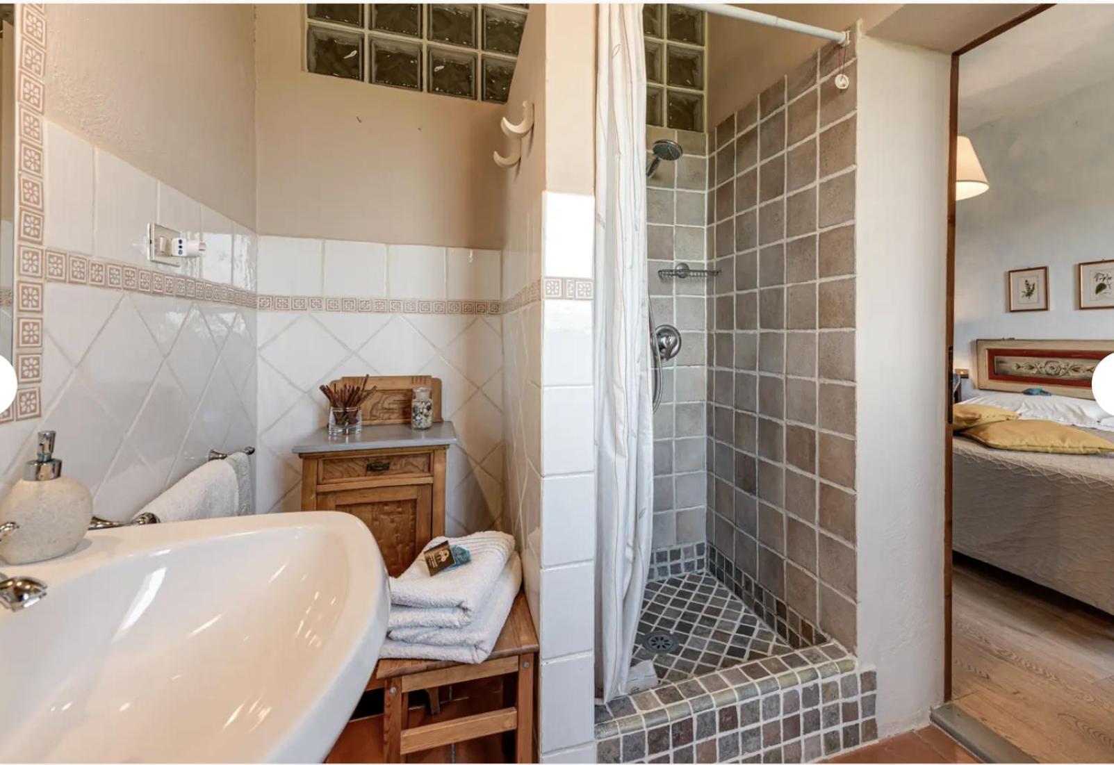 Four-Bedroom Vacation Home - Photo 43