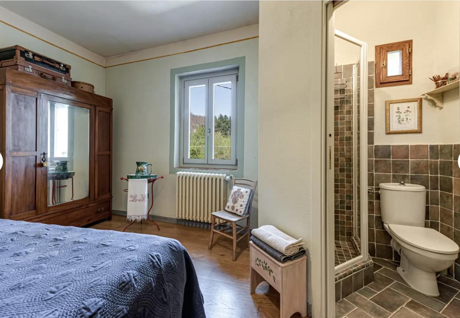 Four-Bedroom Vacation Home - Photo 27