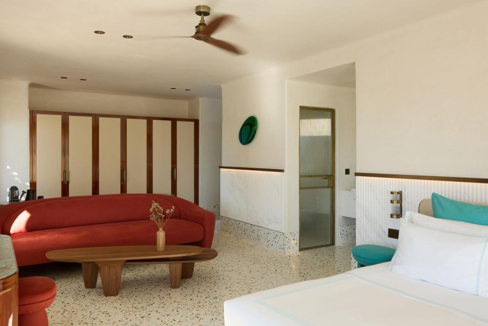 Junior Suite with Private Pool - Photo 4