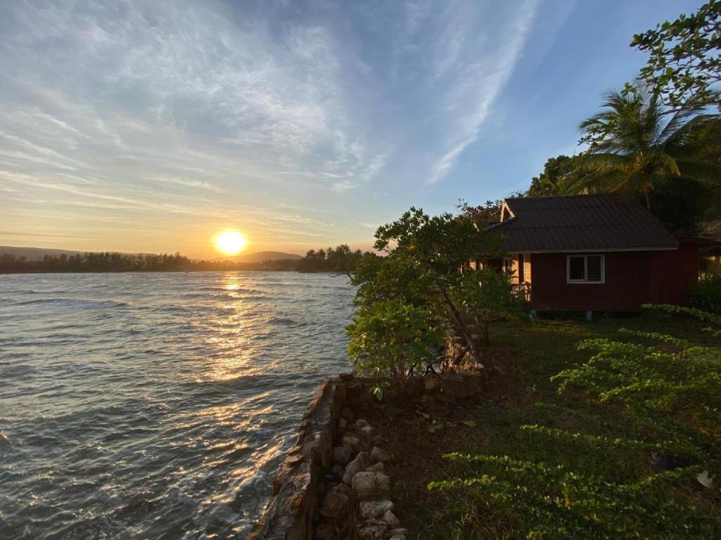 Family Bungalow photo 2