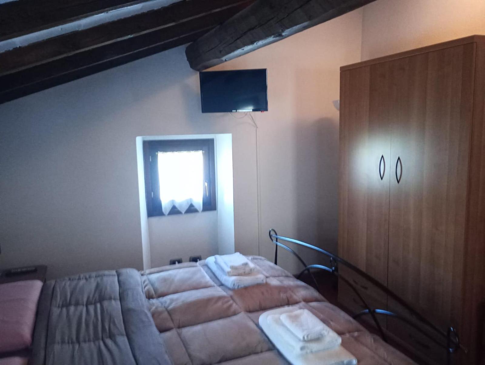 Double Room with Private Bathroom photo 1
