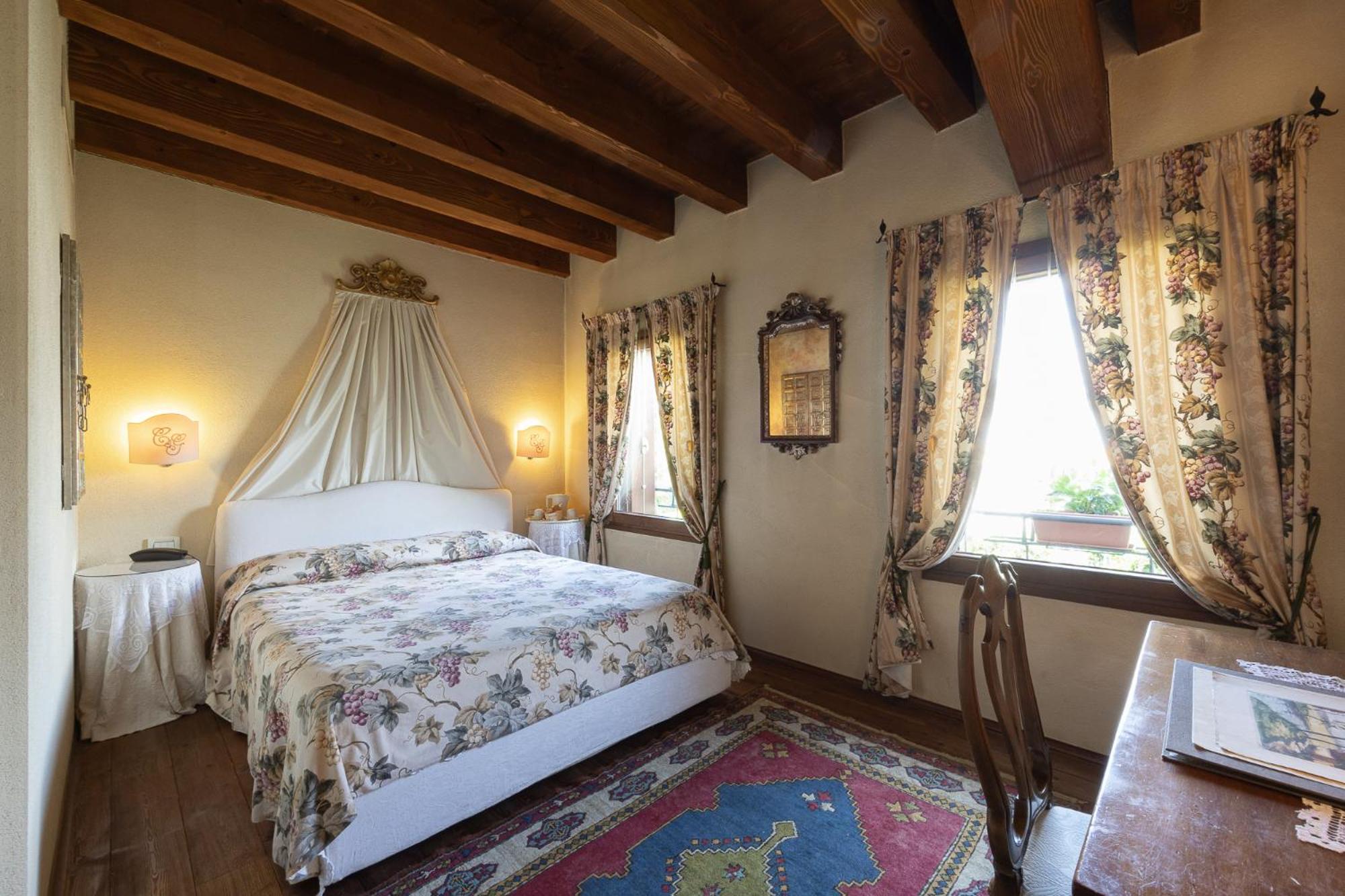 Double Room - Photo 1