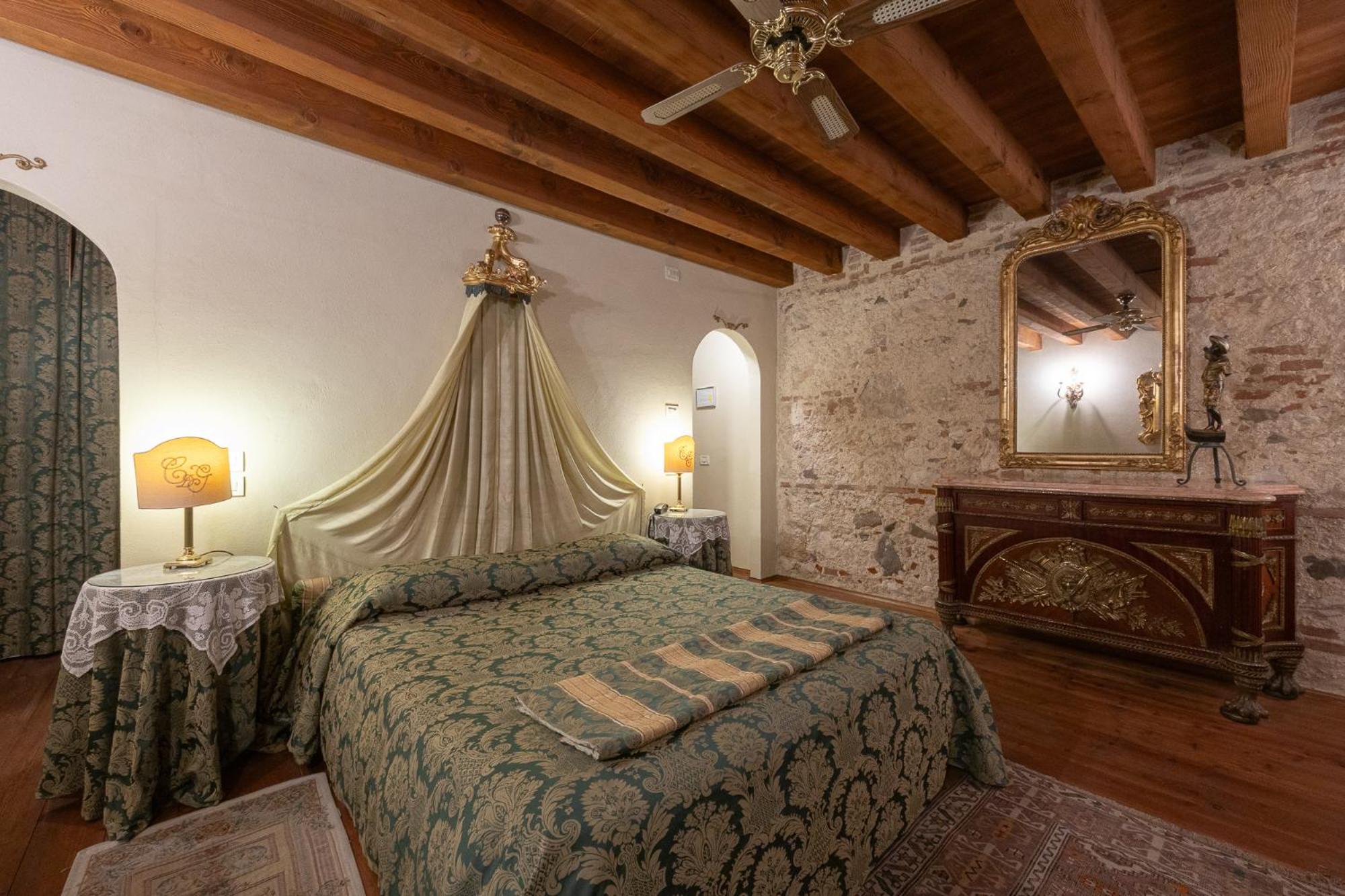 Junior Suite - Photo 1