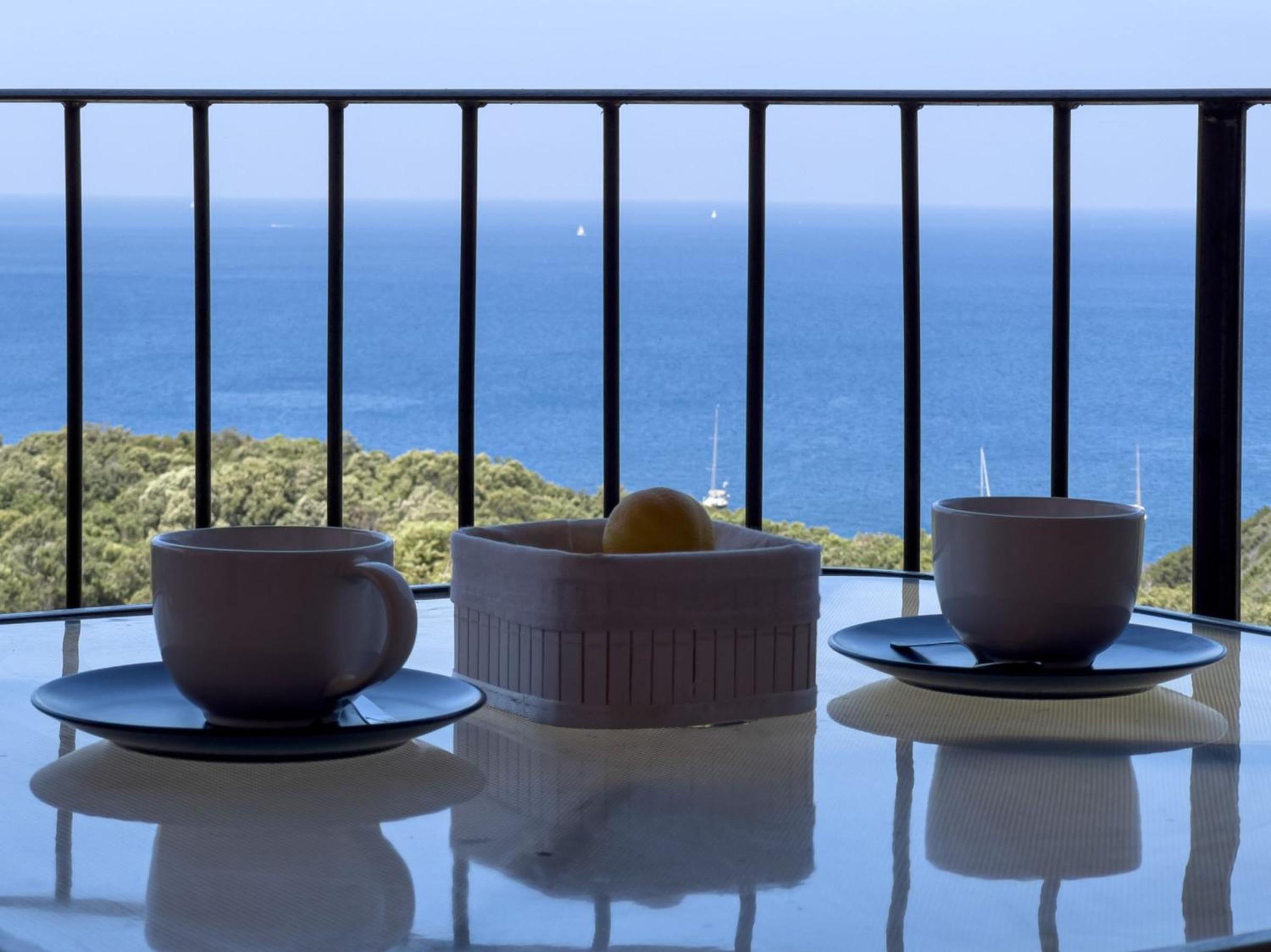 Studio Apartment with Sea View photo 3