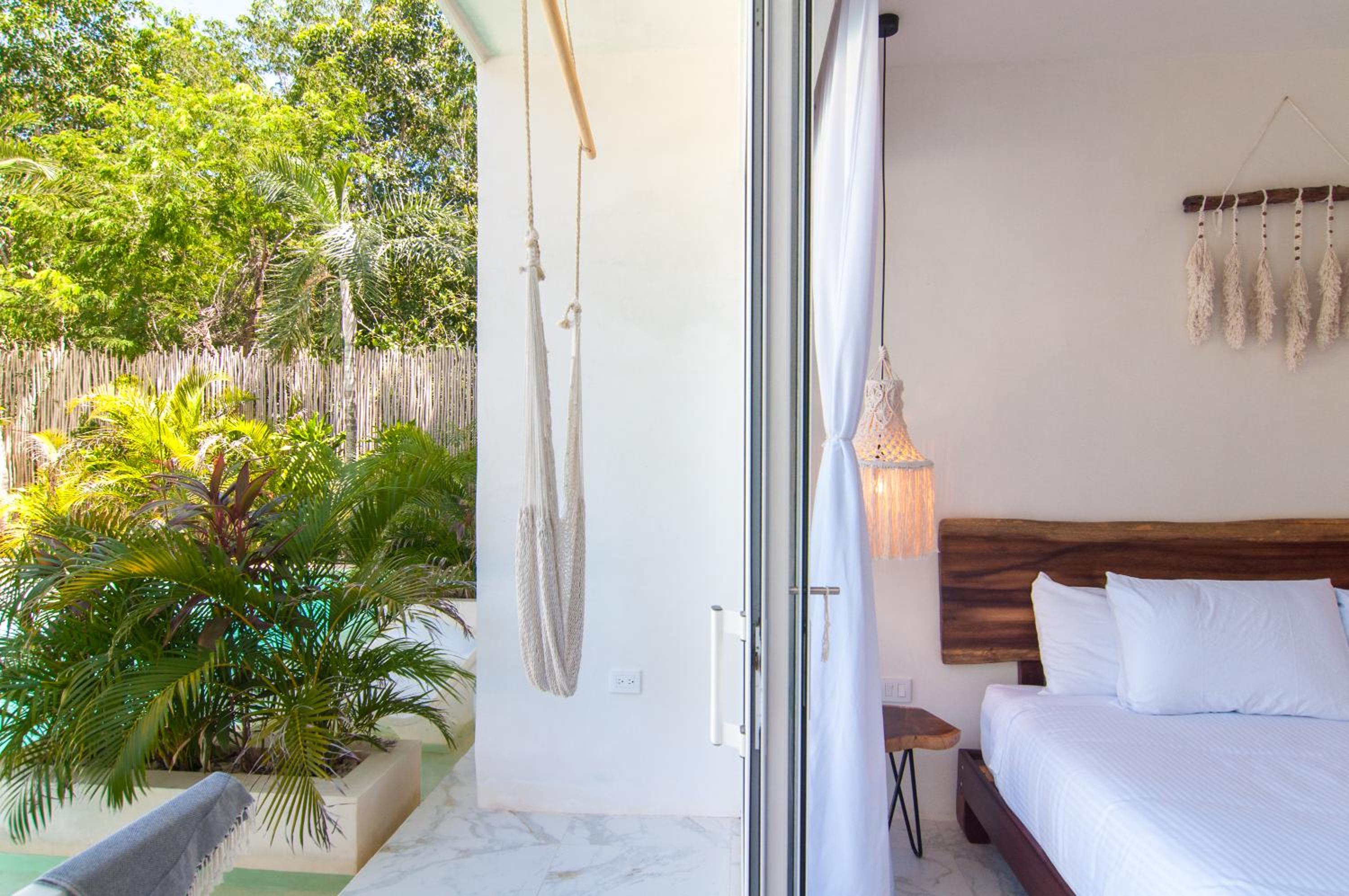 Studio with Pool View - Photo 11