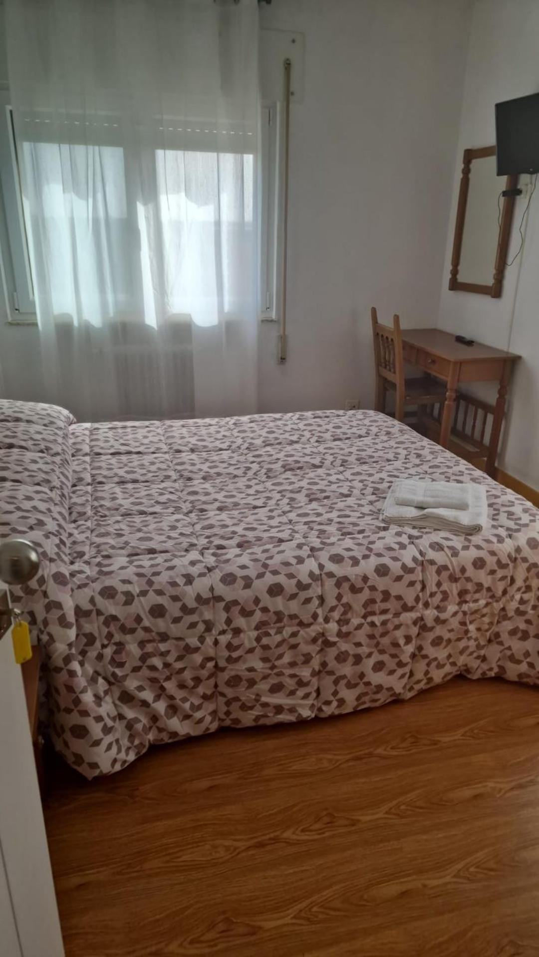 Double Room - Photo 3