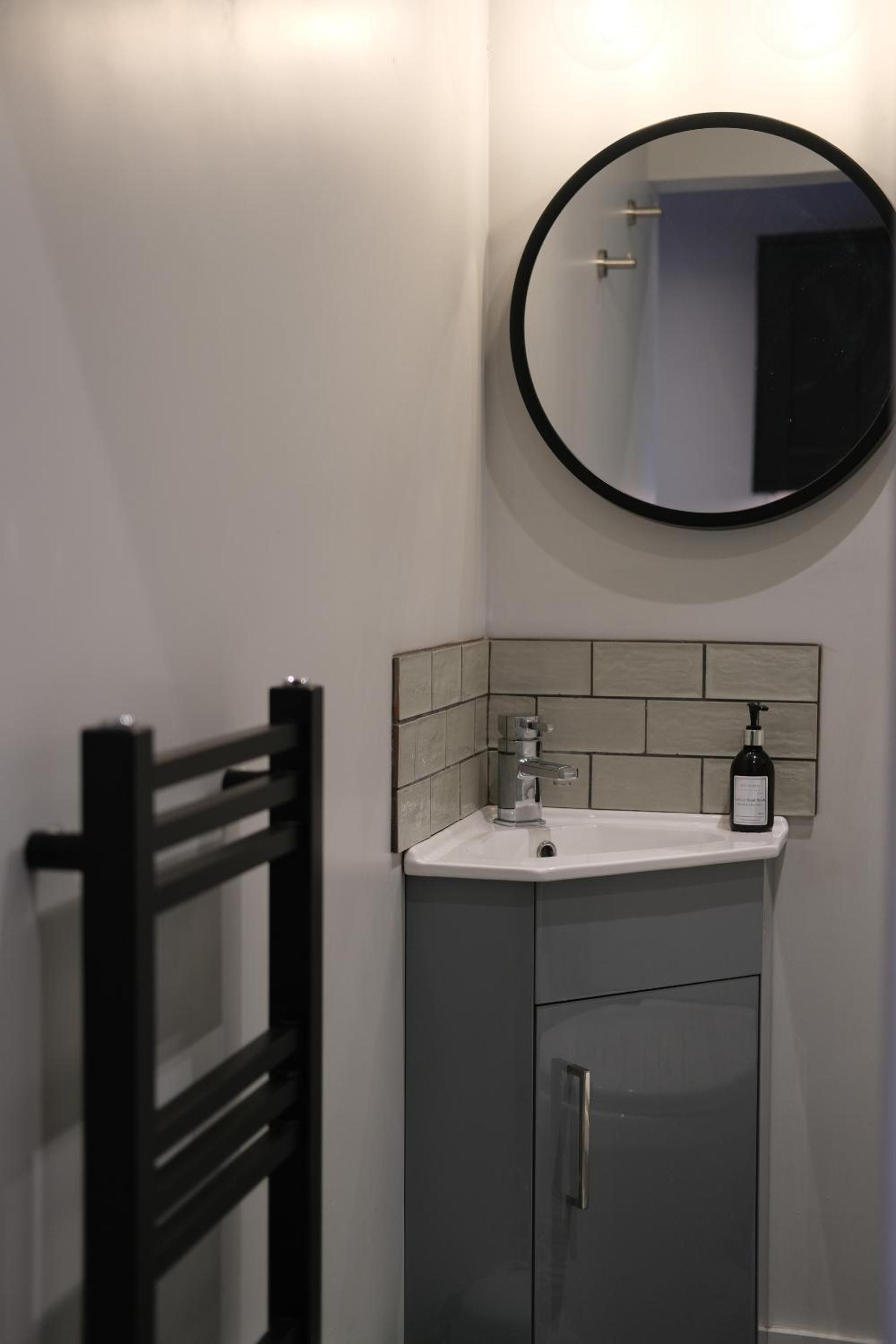 One-Bedroom Cottage - Photo 13
