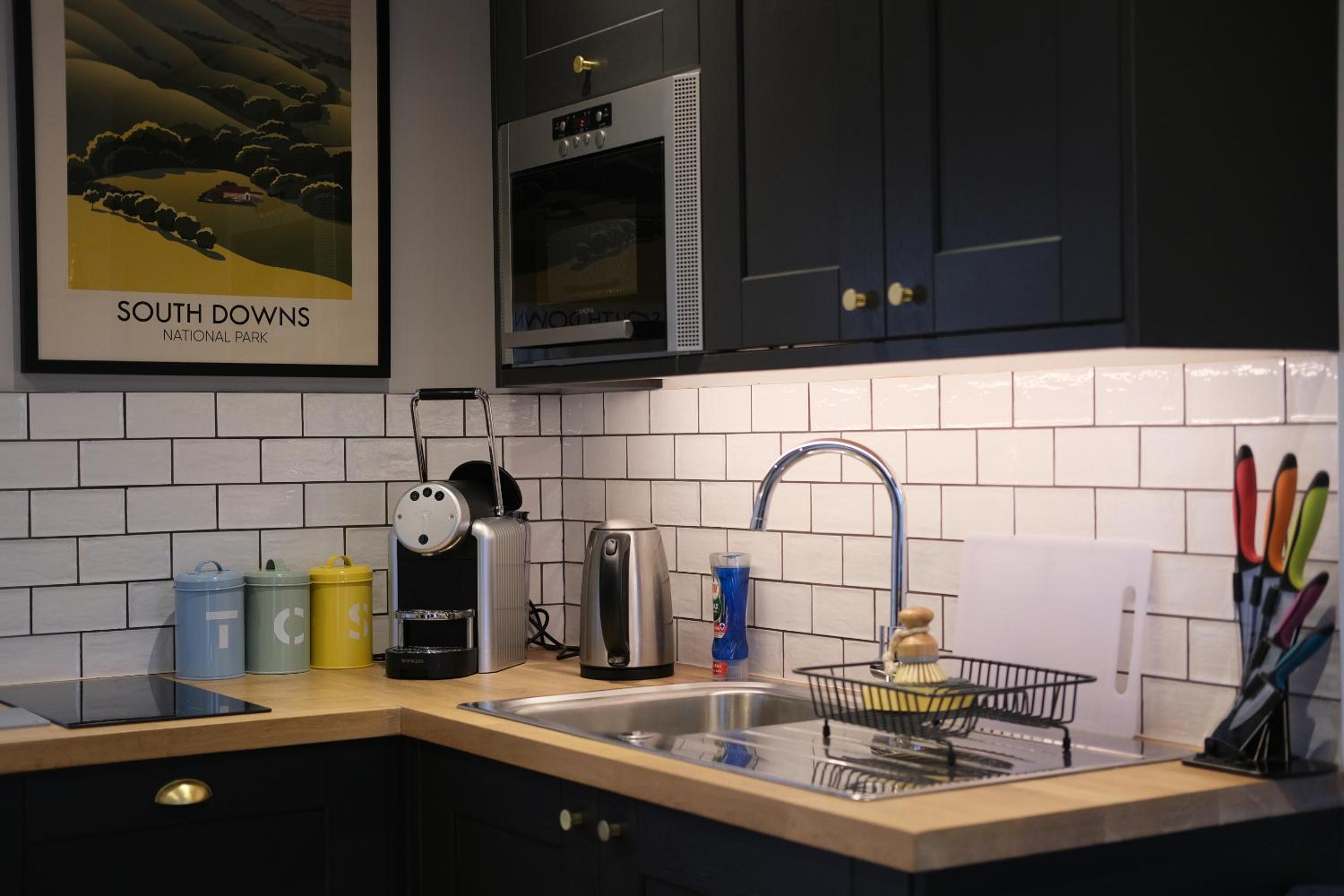 One-Bedroom Cottage - Photo 10