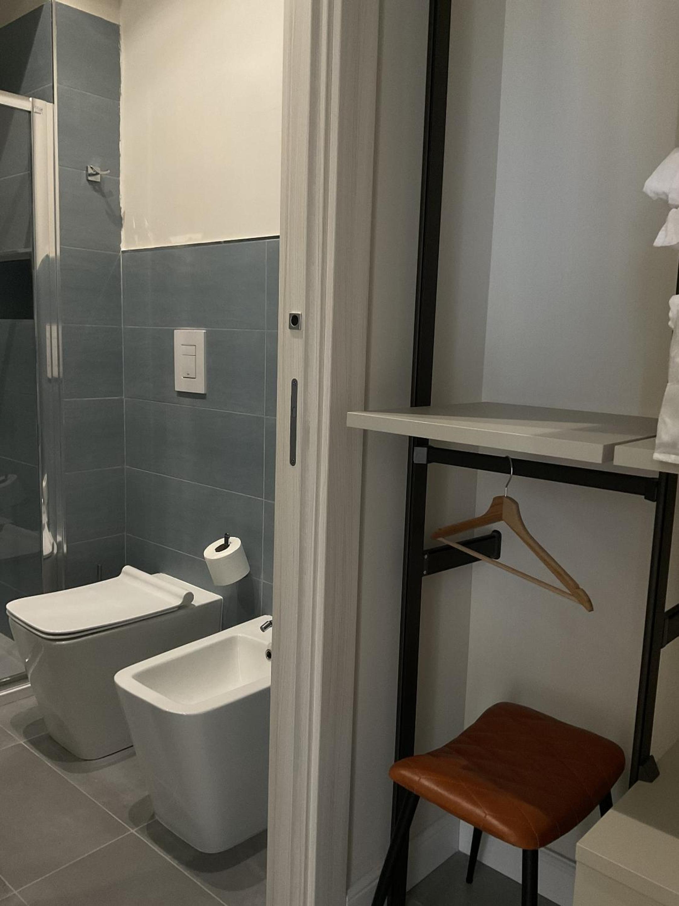 Apartment with Shower