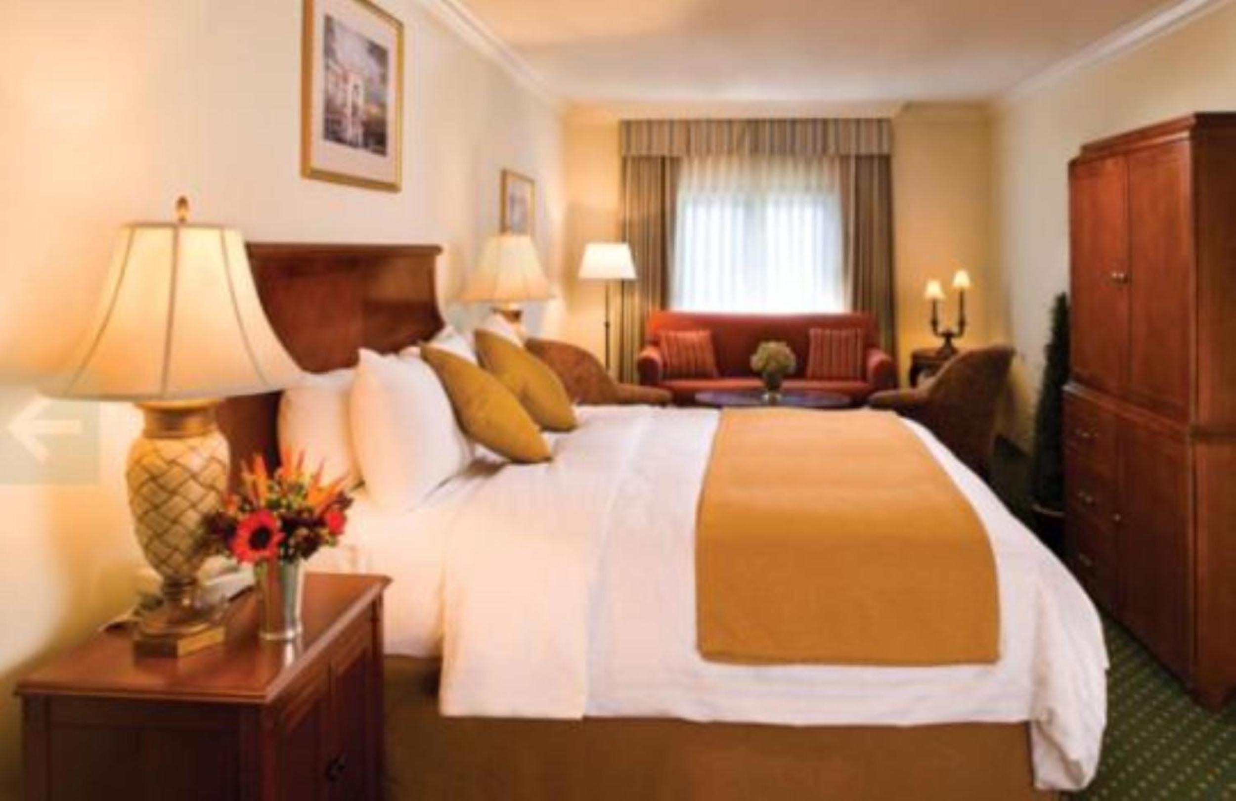 Deluxe King Room photo 3