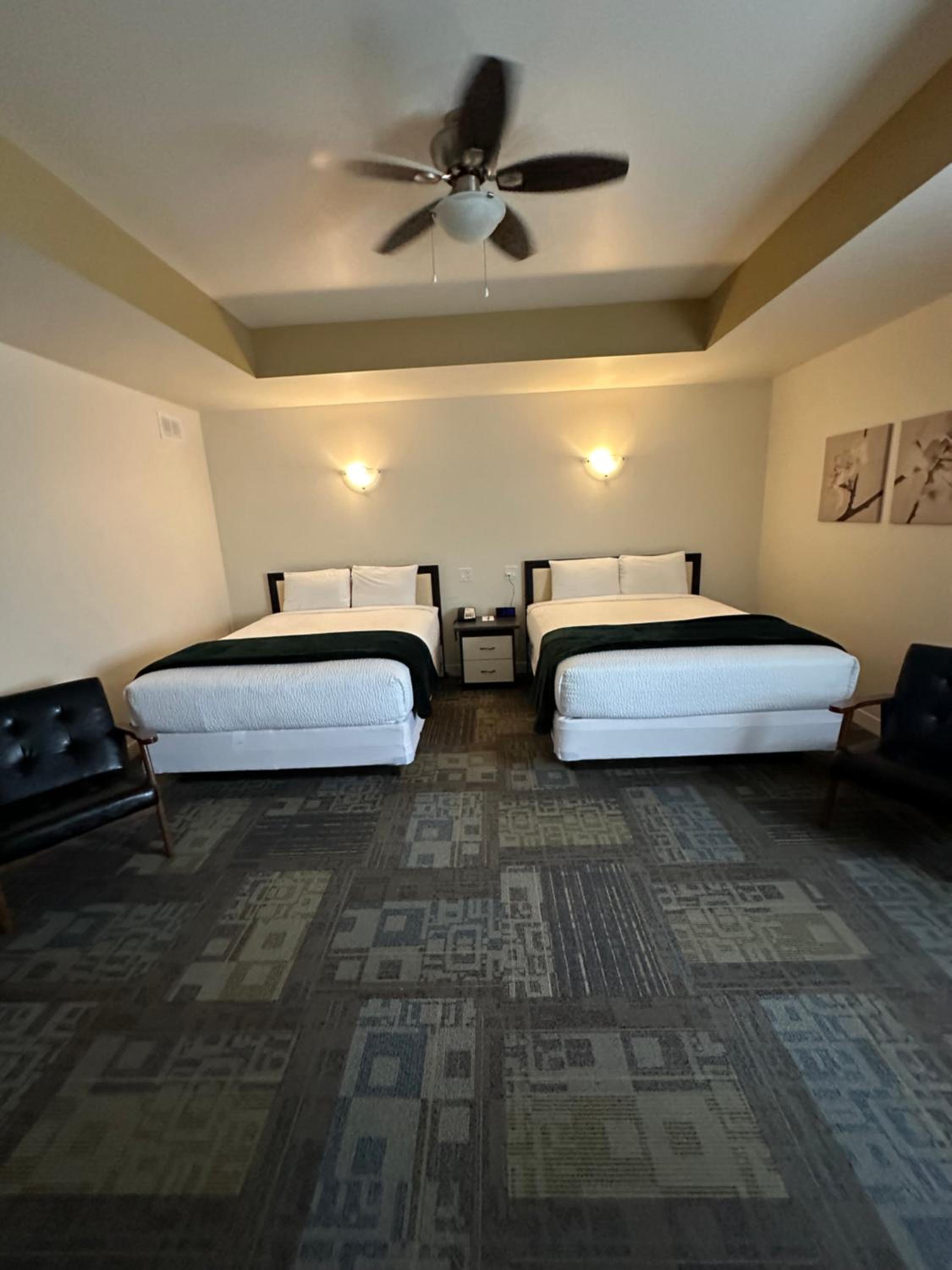 Family Room - Photo 3