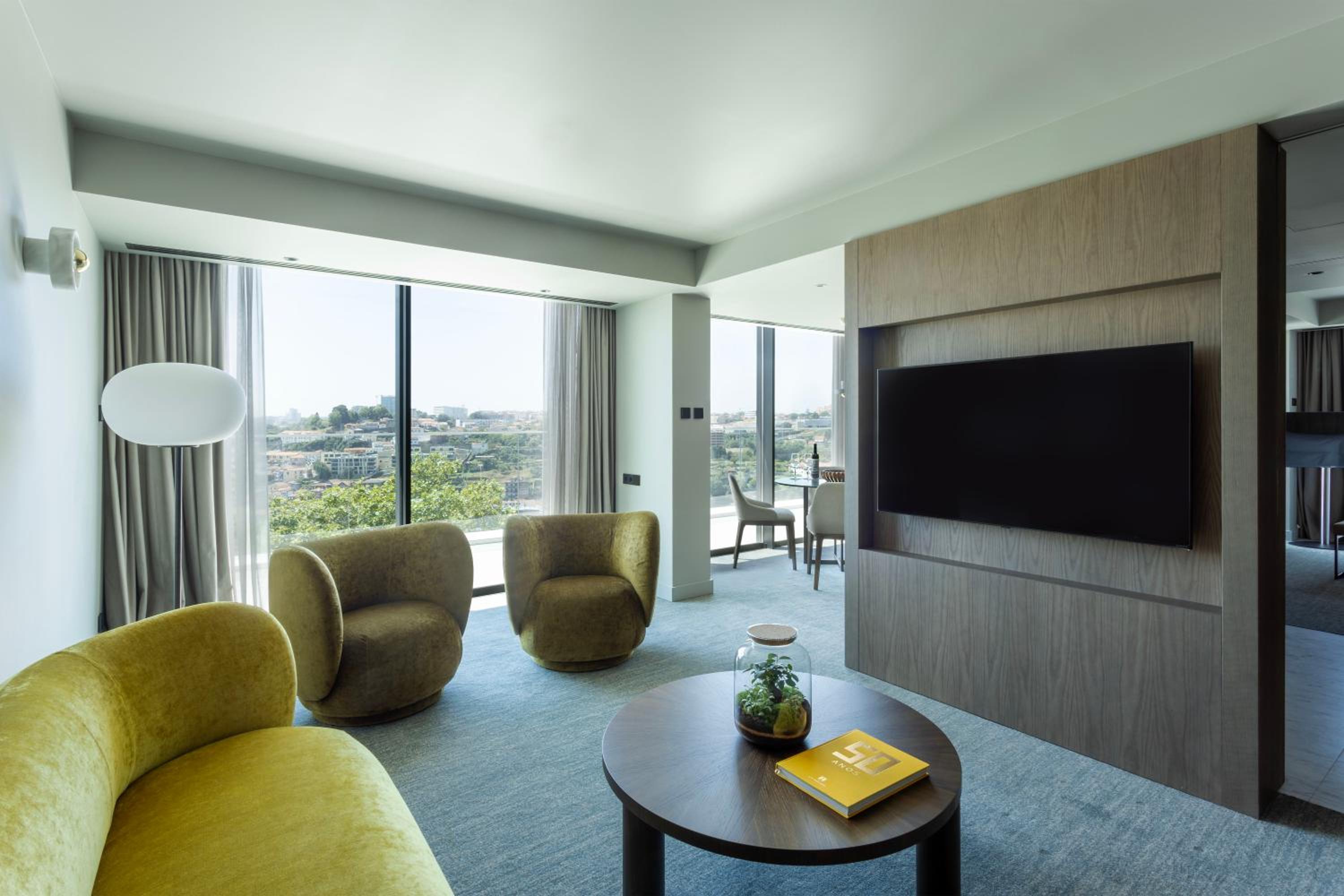 Penthouse Suite
