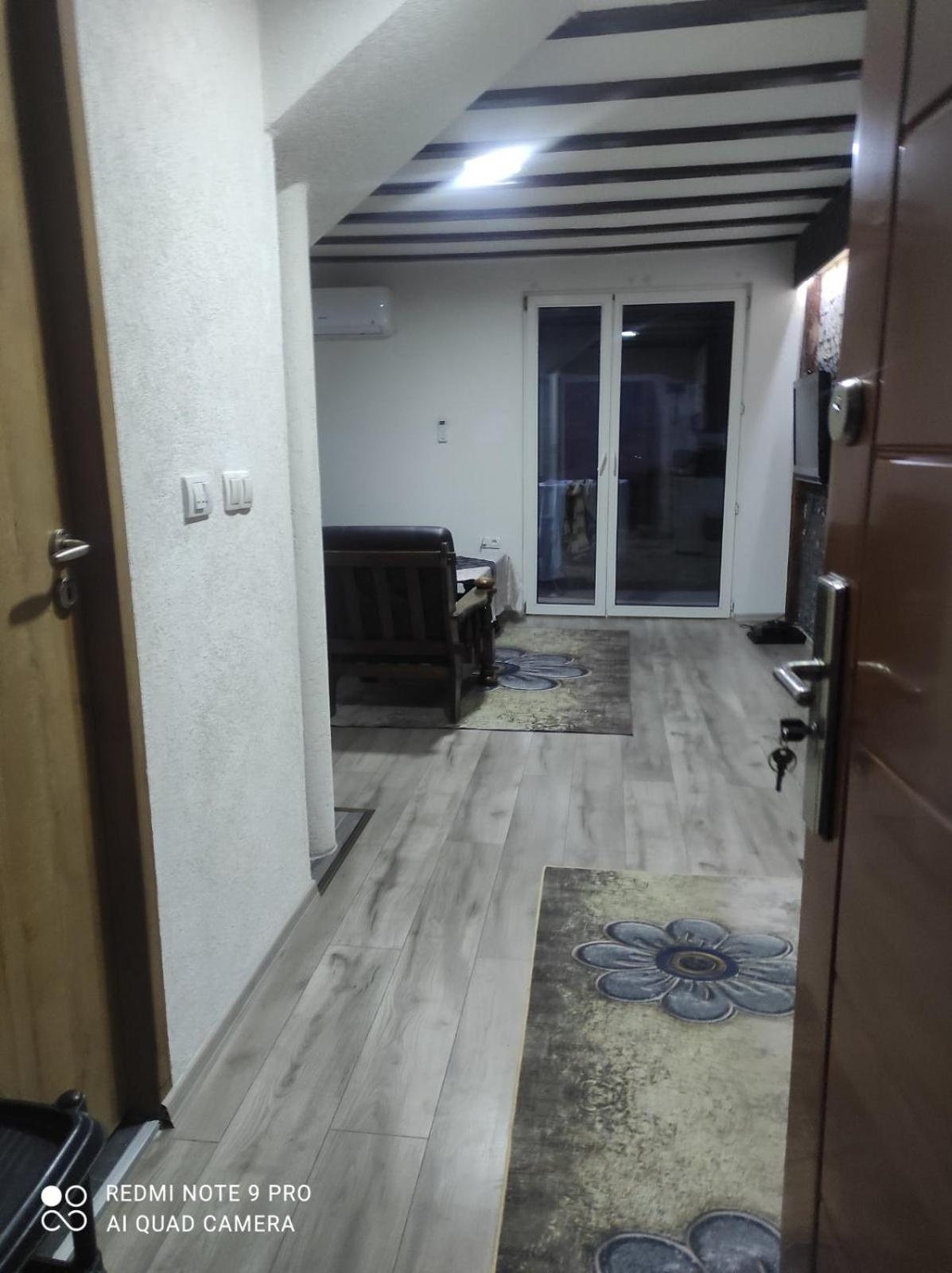 One-Bedroom House photo 3