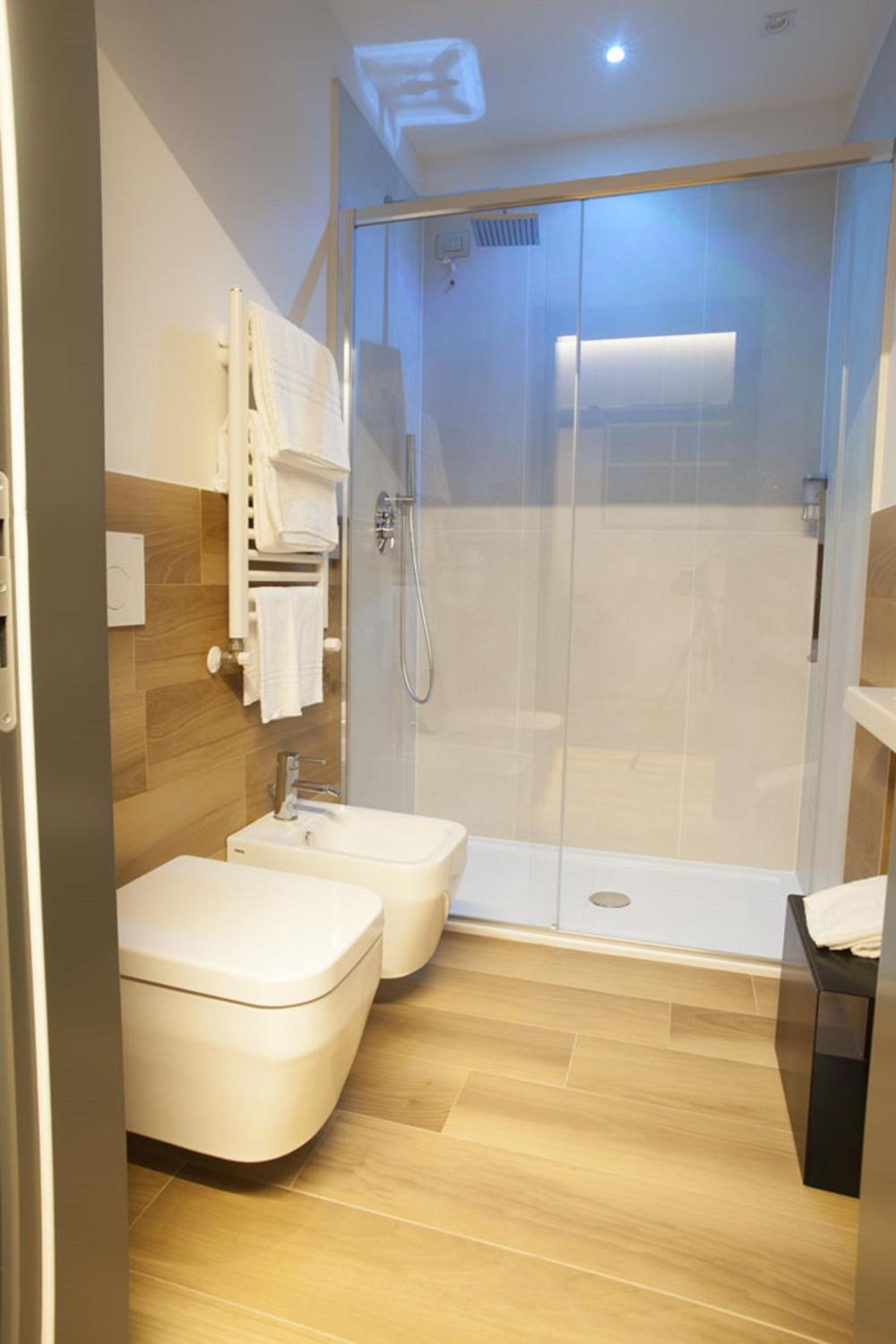 Superior Double or Twin Room - Photo 12