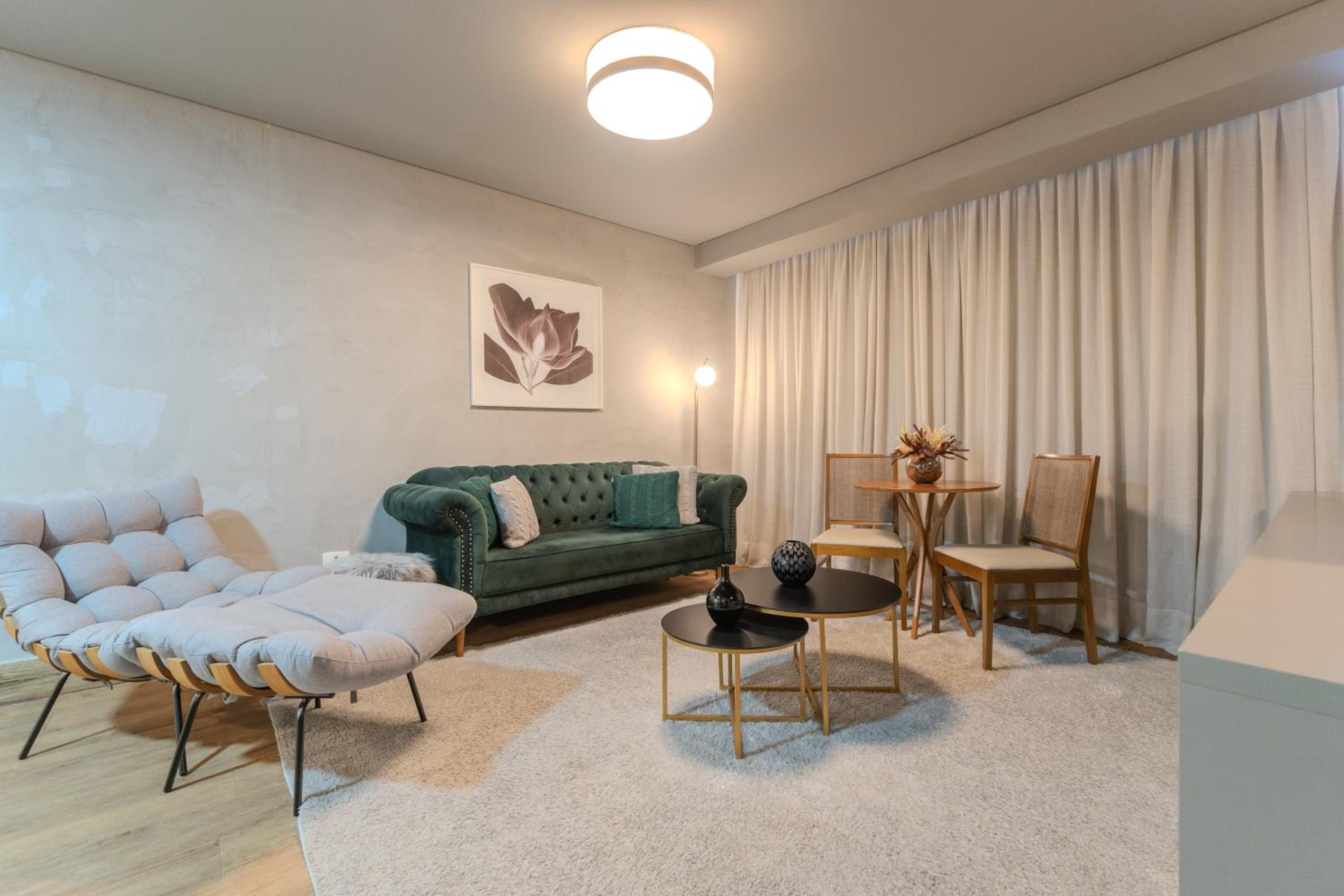 Presidential Suite thumbnail 6