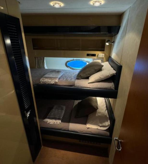 Economy Twin Room photo 3