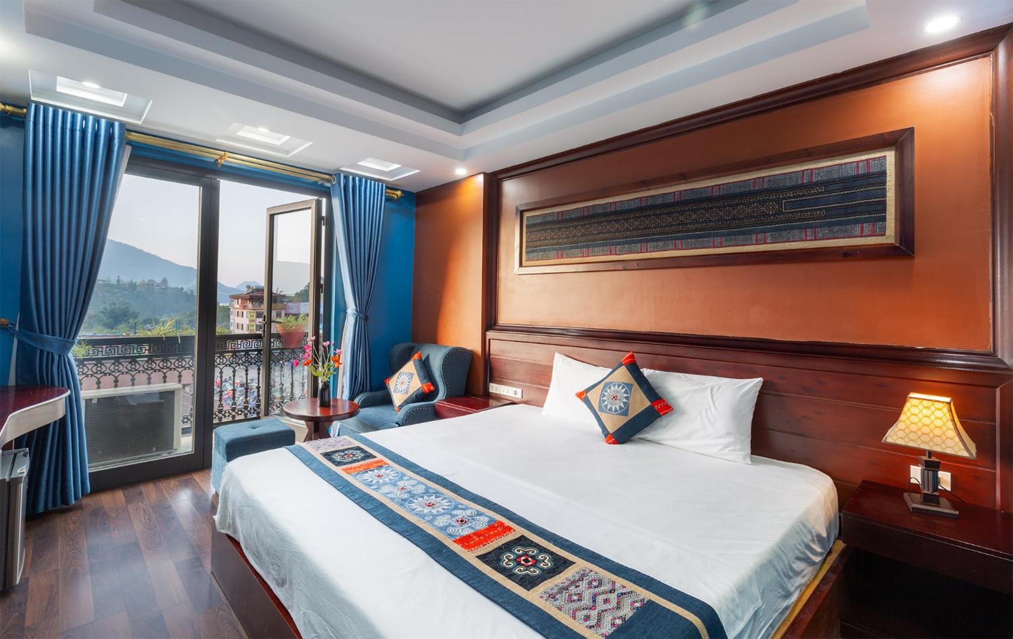 Deluxe King Room photo 1
