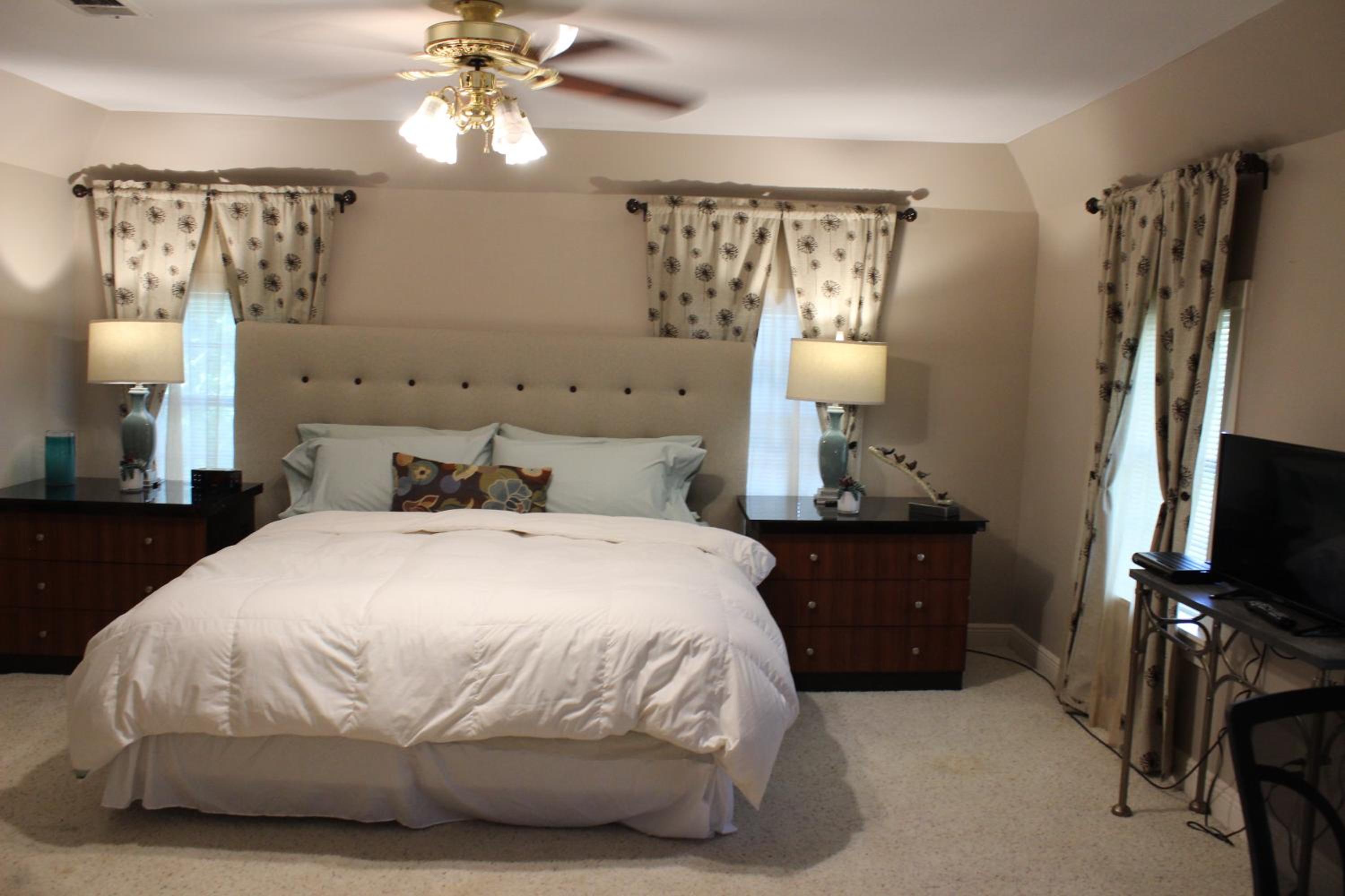 Deluxe King Room photo 3