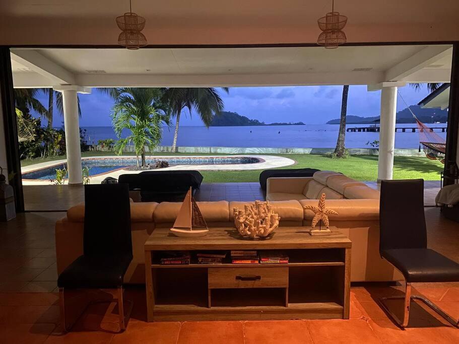 Villa photo 2