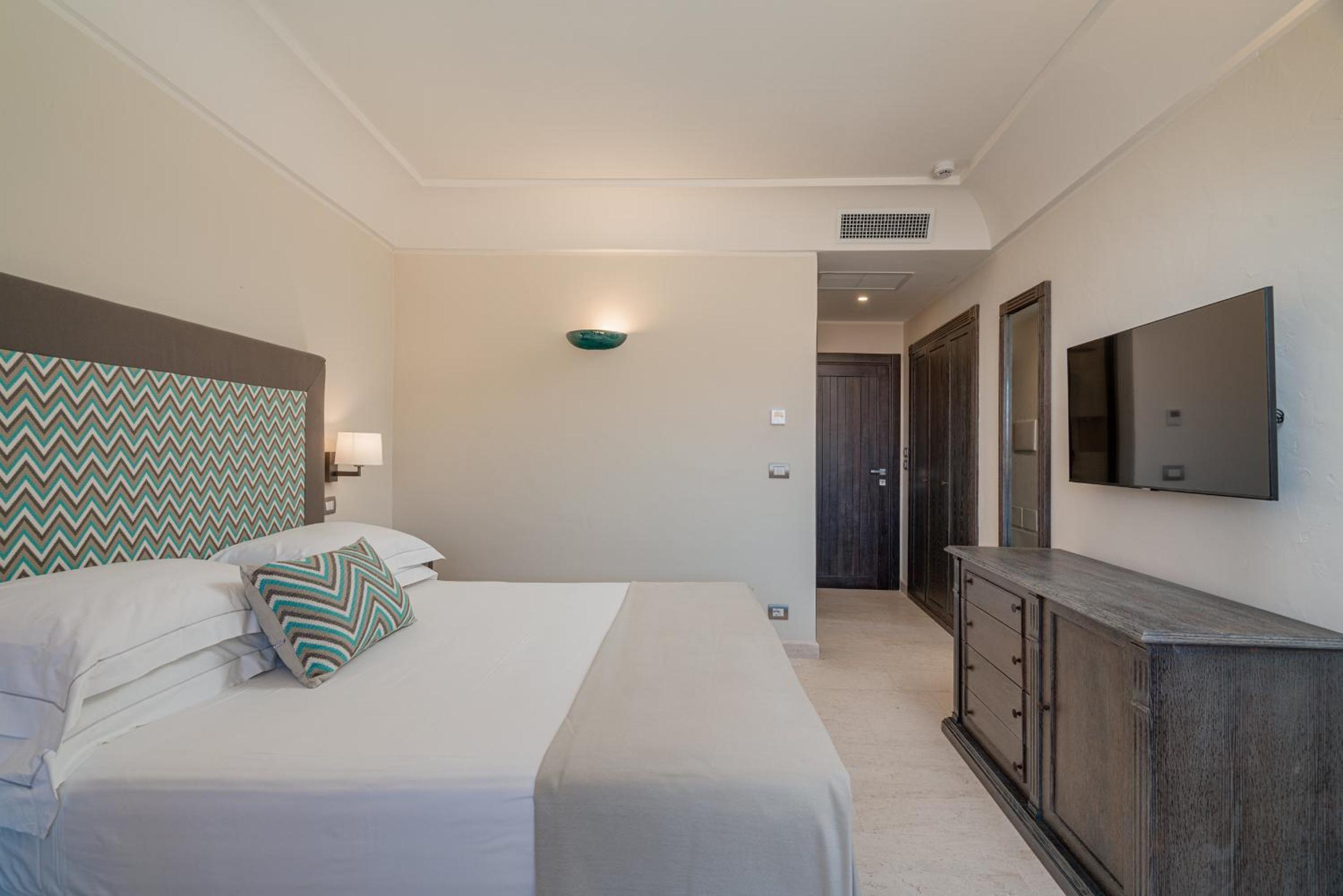 Double Room with Sea View - Photo 30