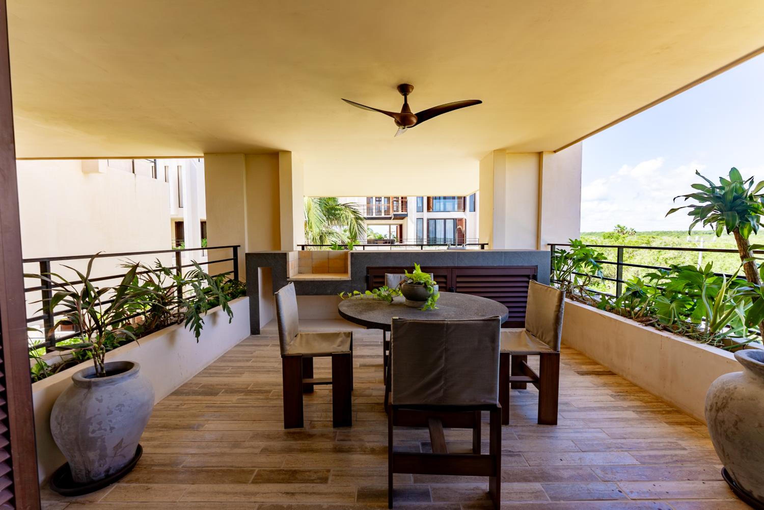 Two-Bedroom Apartment With Partial Ocean View - Photo 10