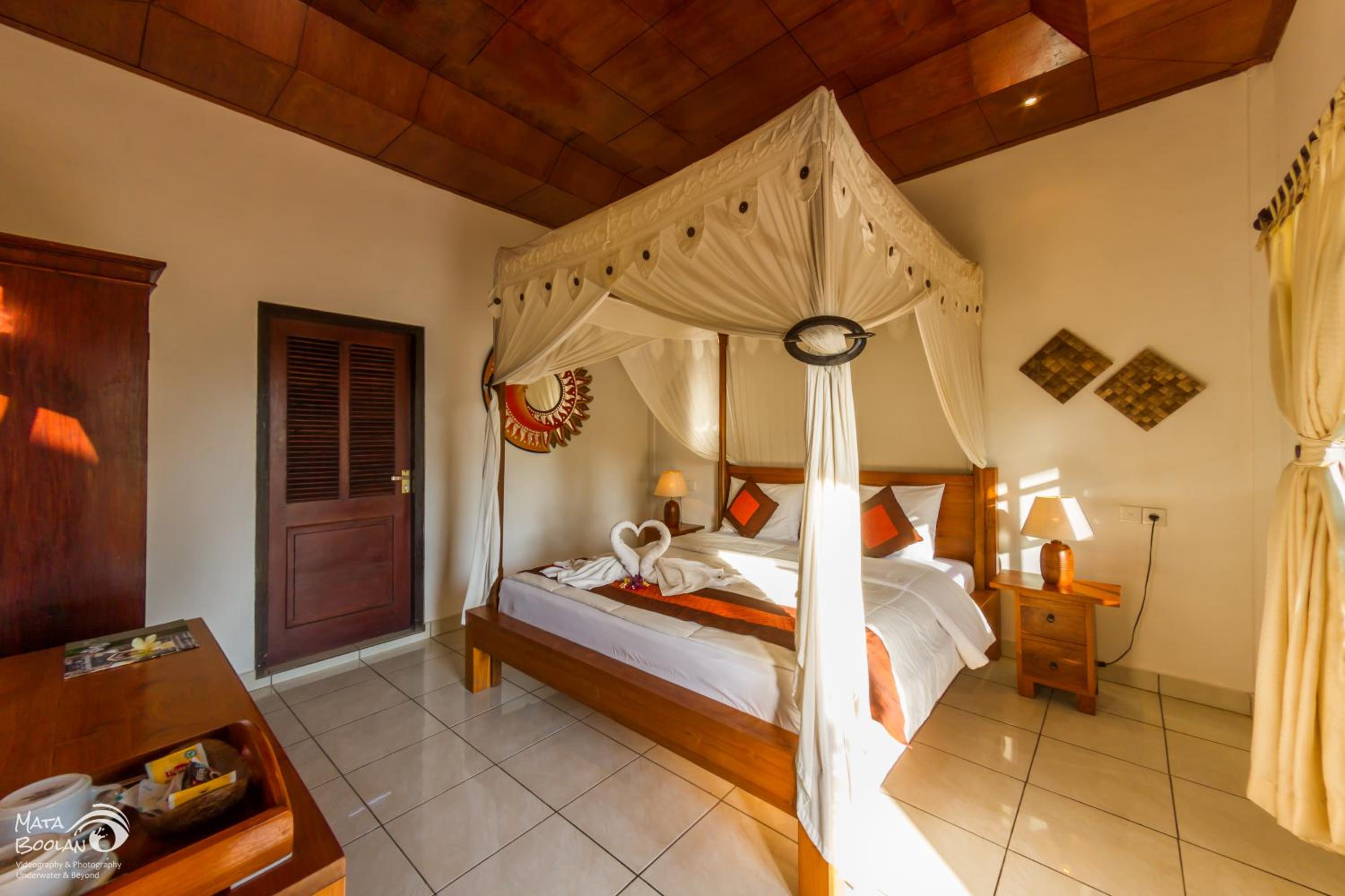 Deluxe Double Room with Pool View - Photo 5