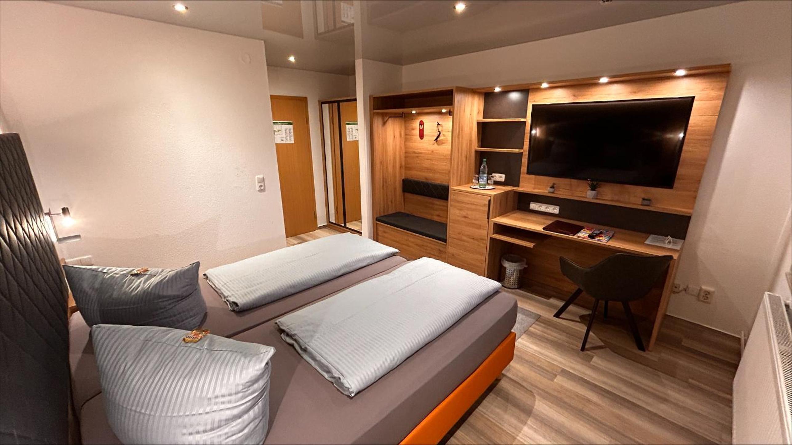 Double Room - Photo 1