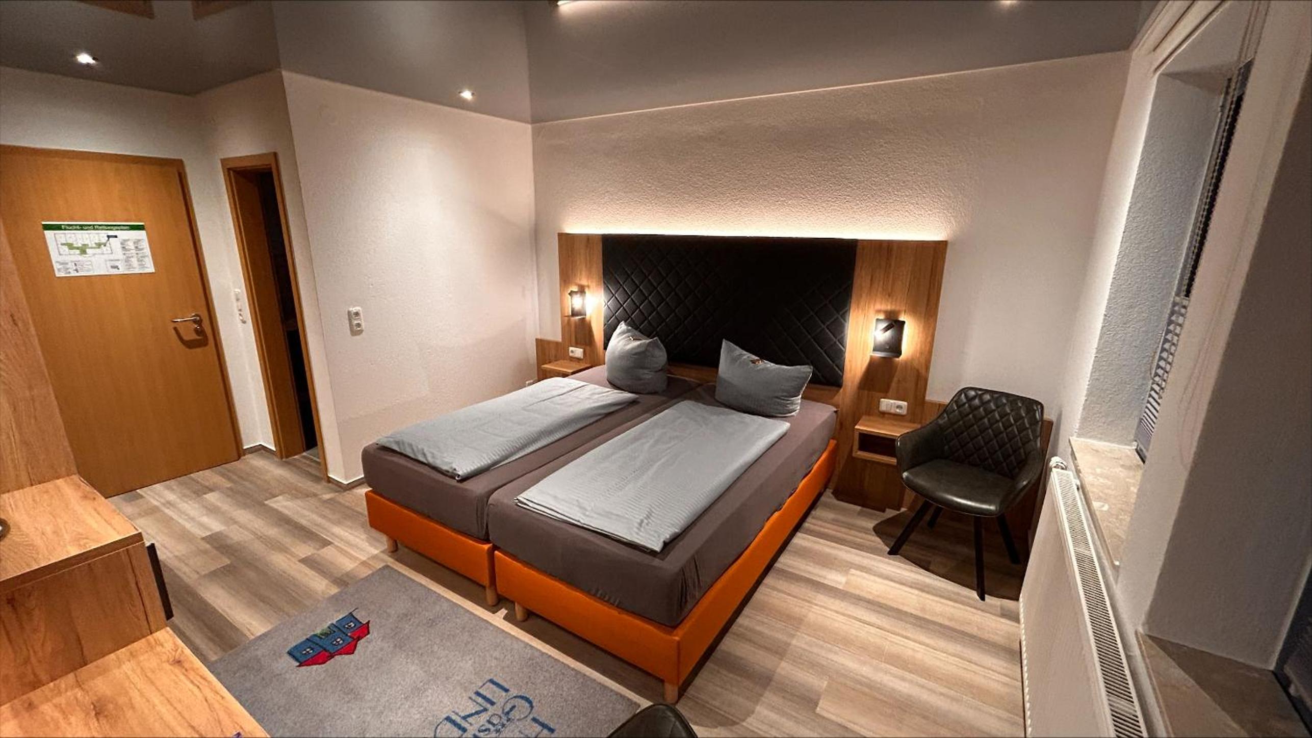 Double Room - Photo 2