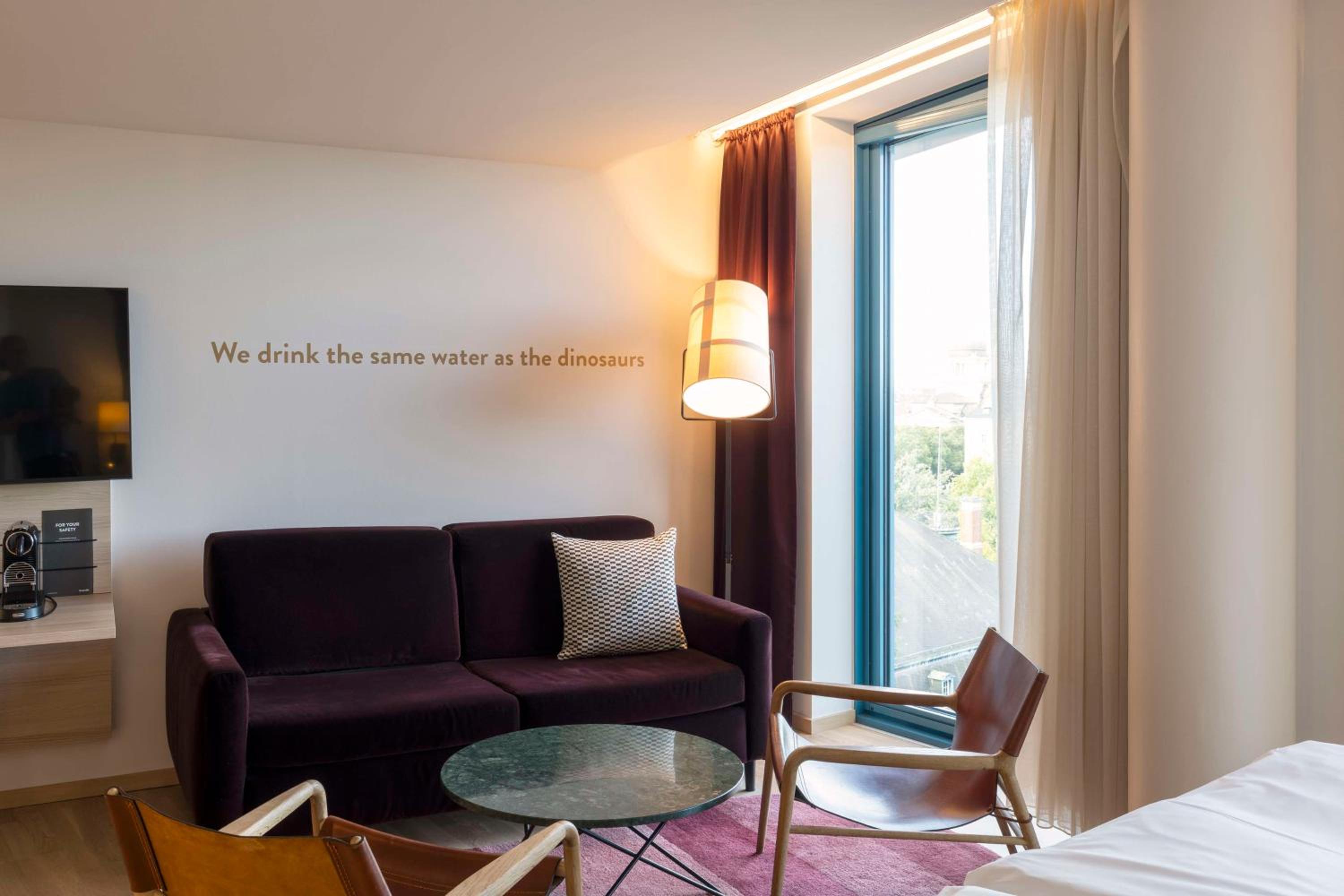 Junior Suite with access to the lounge "Living Room" - Photo 17