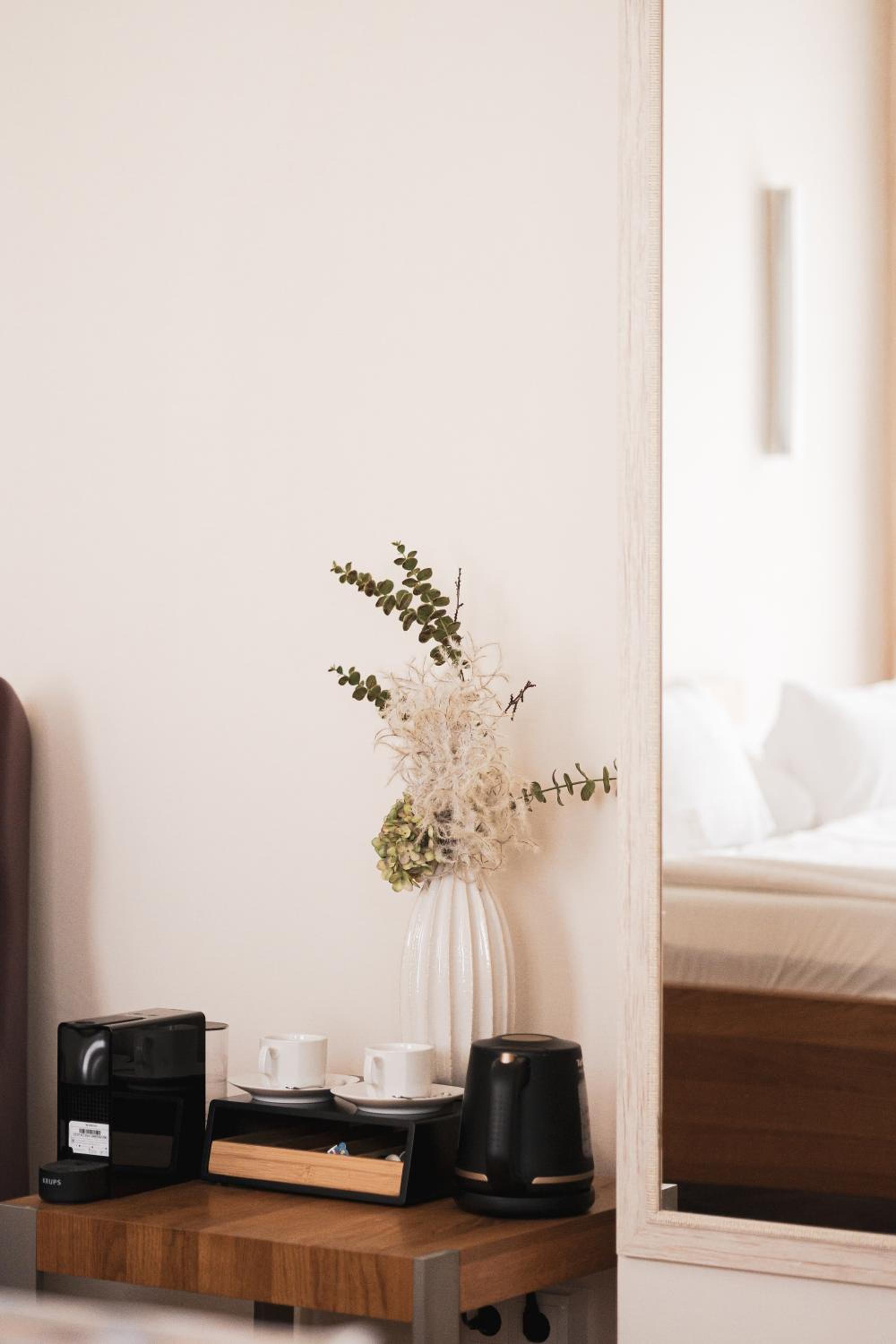 Double Room - Photo 10